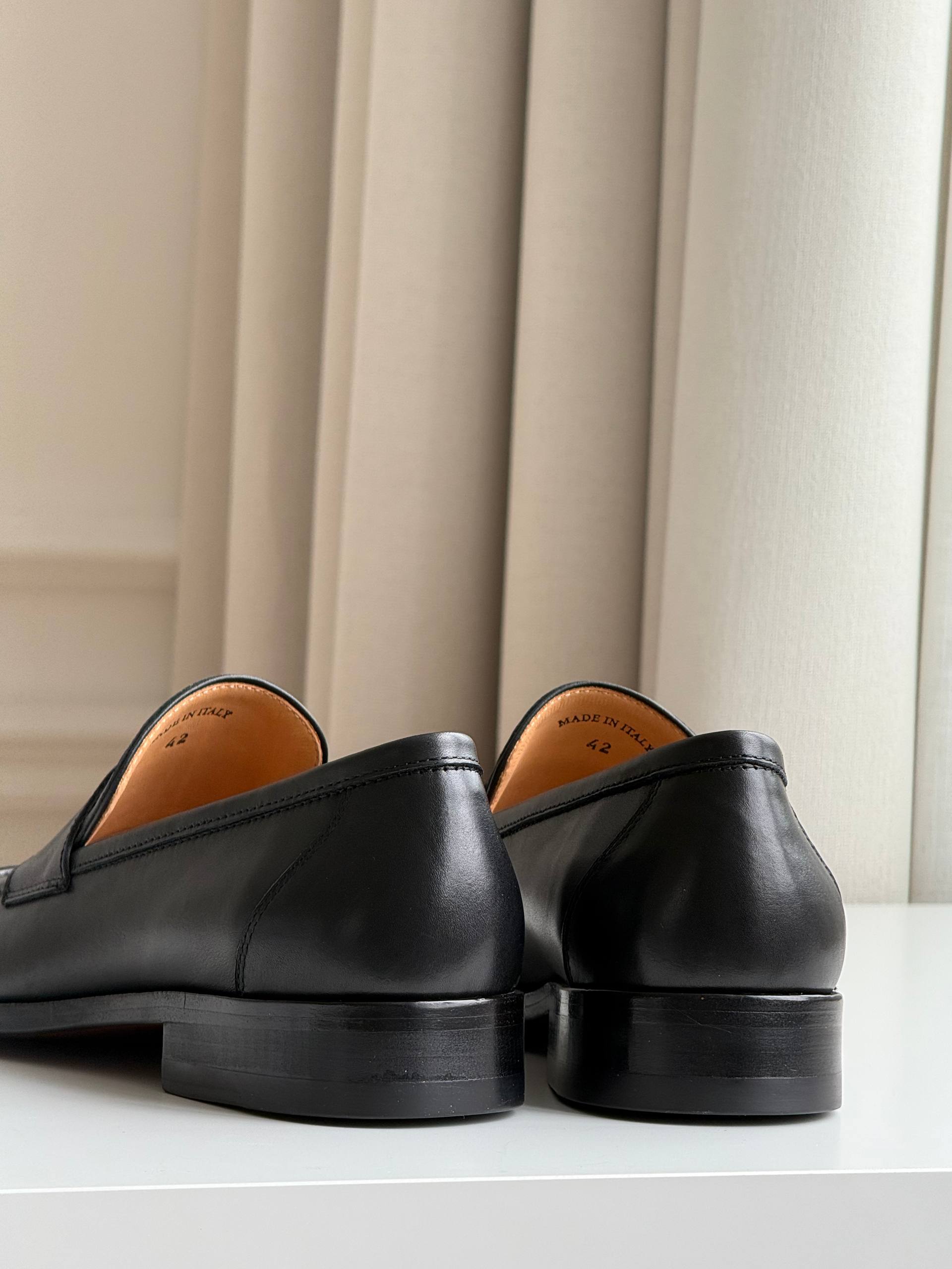 Classic Penny Loafer