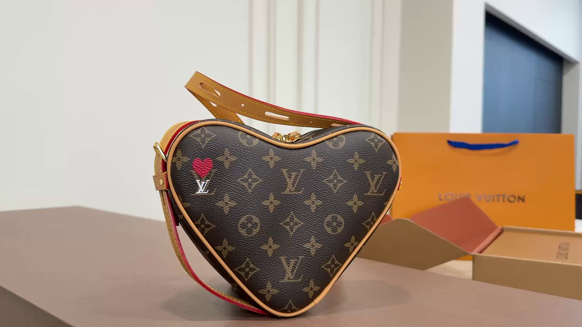 Lv Heart-Shaped Bag Valentine's Day Limited Edition