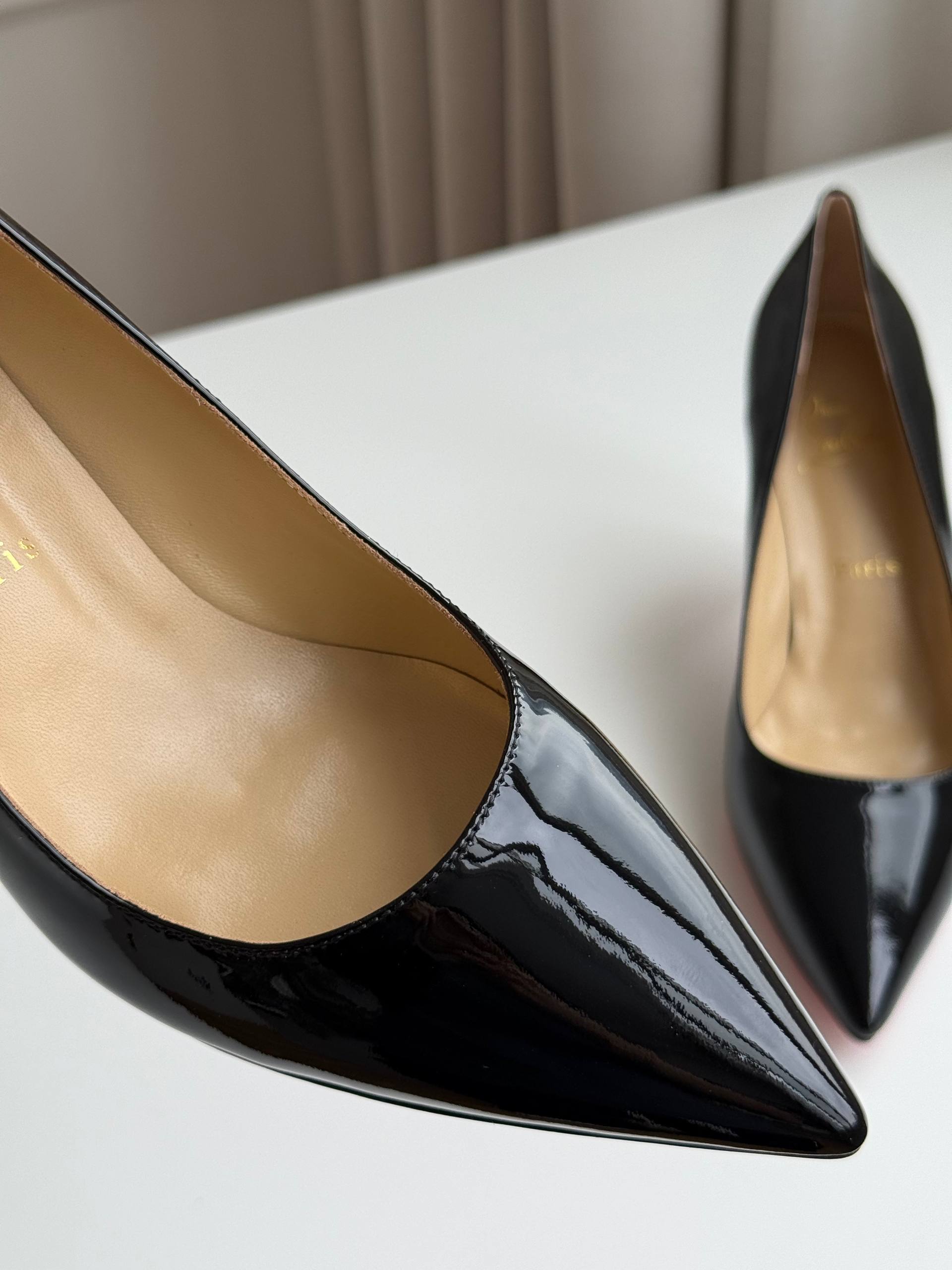 Classic Christian Louboutin Red Sole Patent Pointed Toe Stiletto Pumps