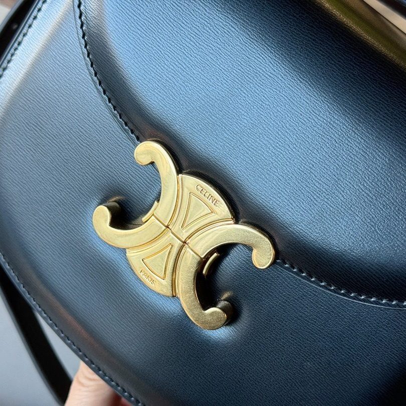 CLASSIQUE TRIOMPHE BAG IN TRIOMPHECANVAS AND CALFSKIN