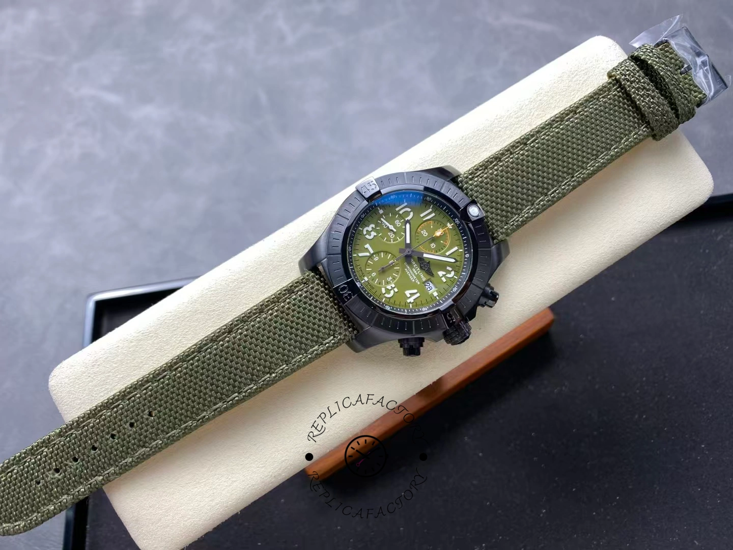 Breitling Avenger Chronograph 45MM Night Mission V13317101L1X1 1:1 Clone Green Dial