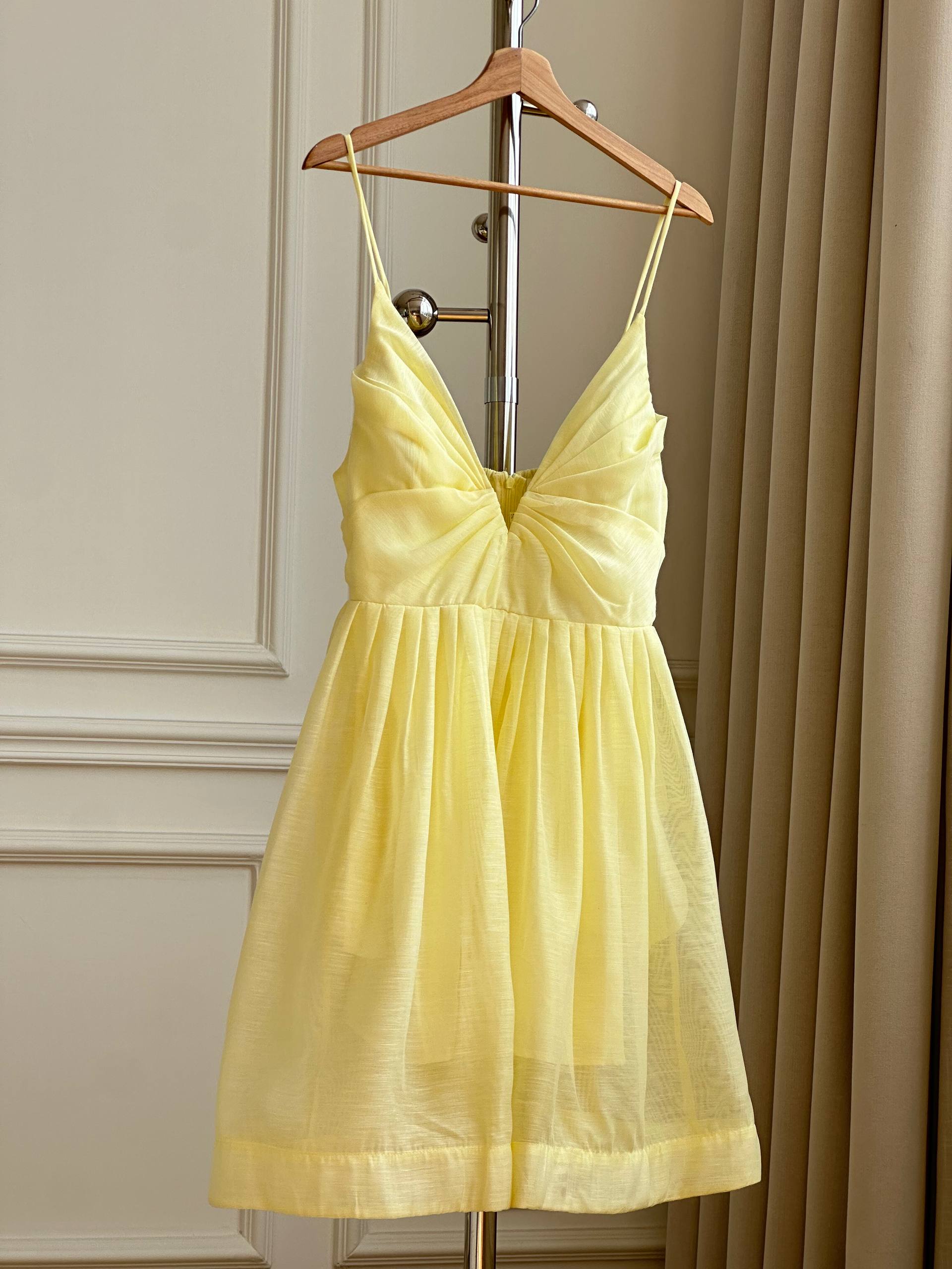 Cream yellow V-neck camisole puff dress