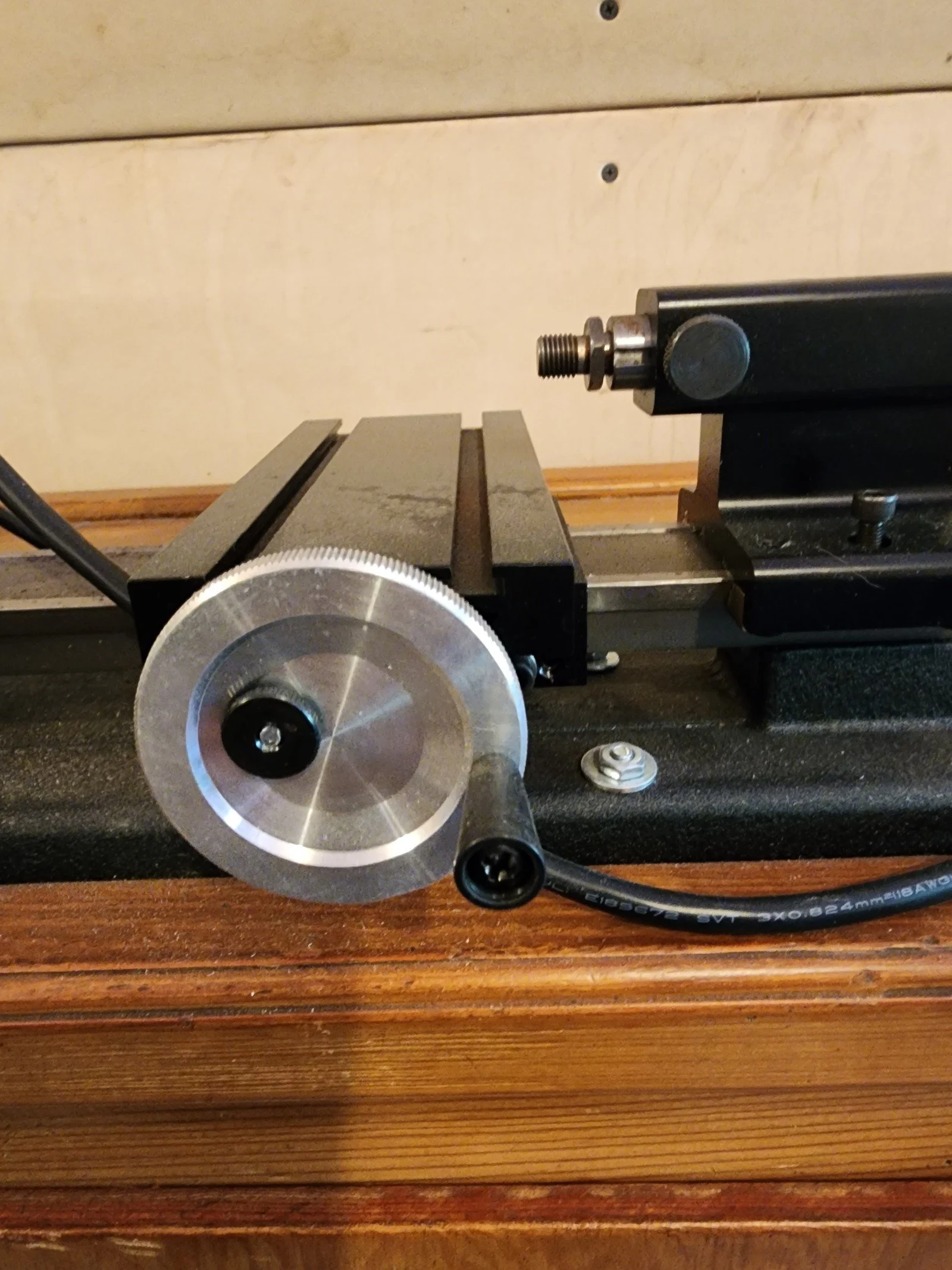 Lathe Like new 4DVW9