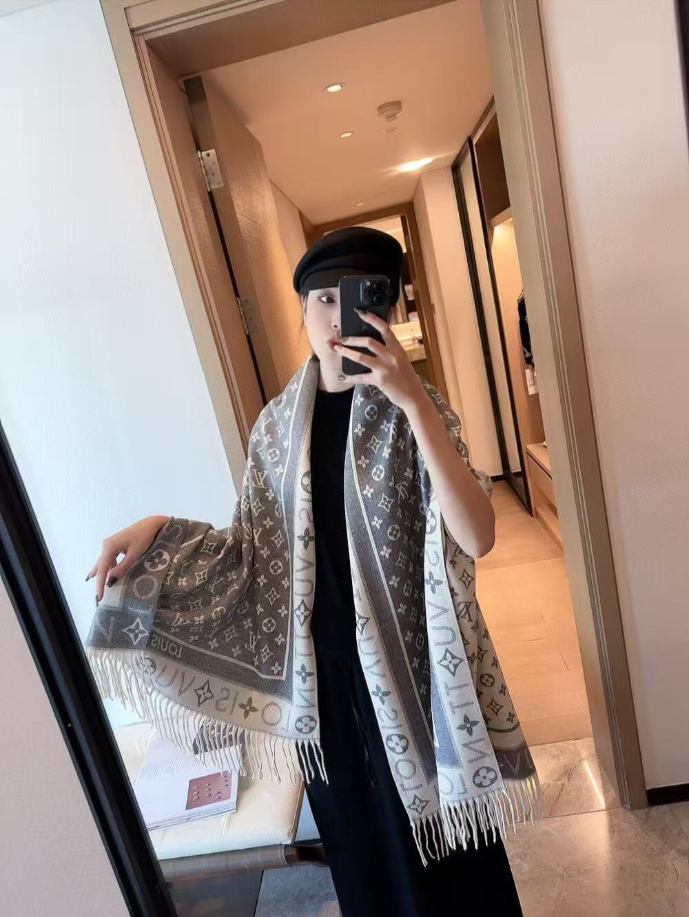 LV Reykjavik Scarf