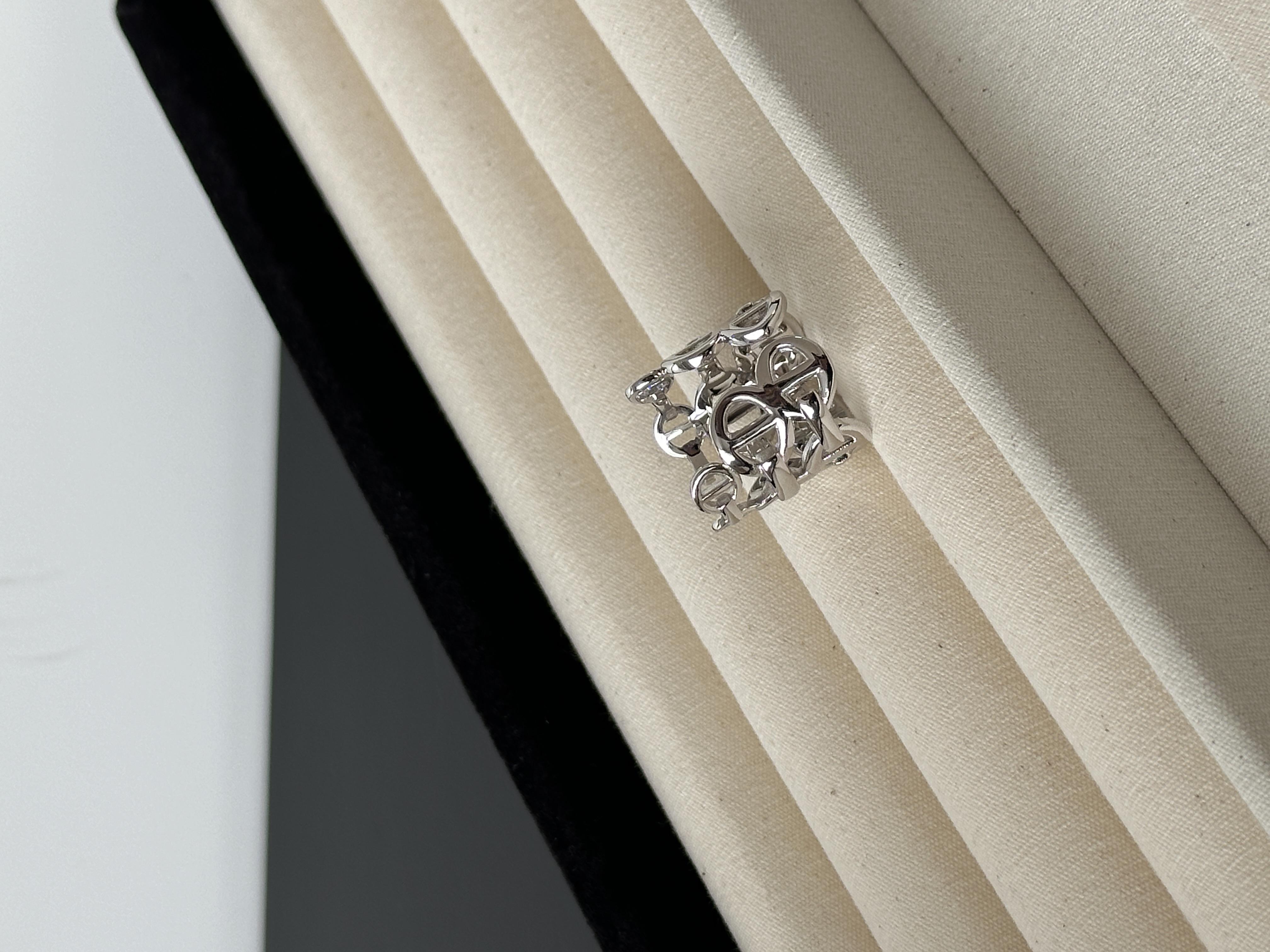 Hermès Chaine d'Ancre Enchainee Double Loop Pig Nose Open Silver Ring