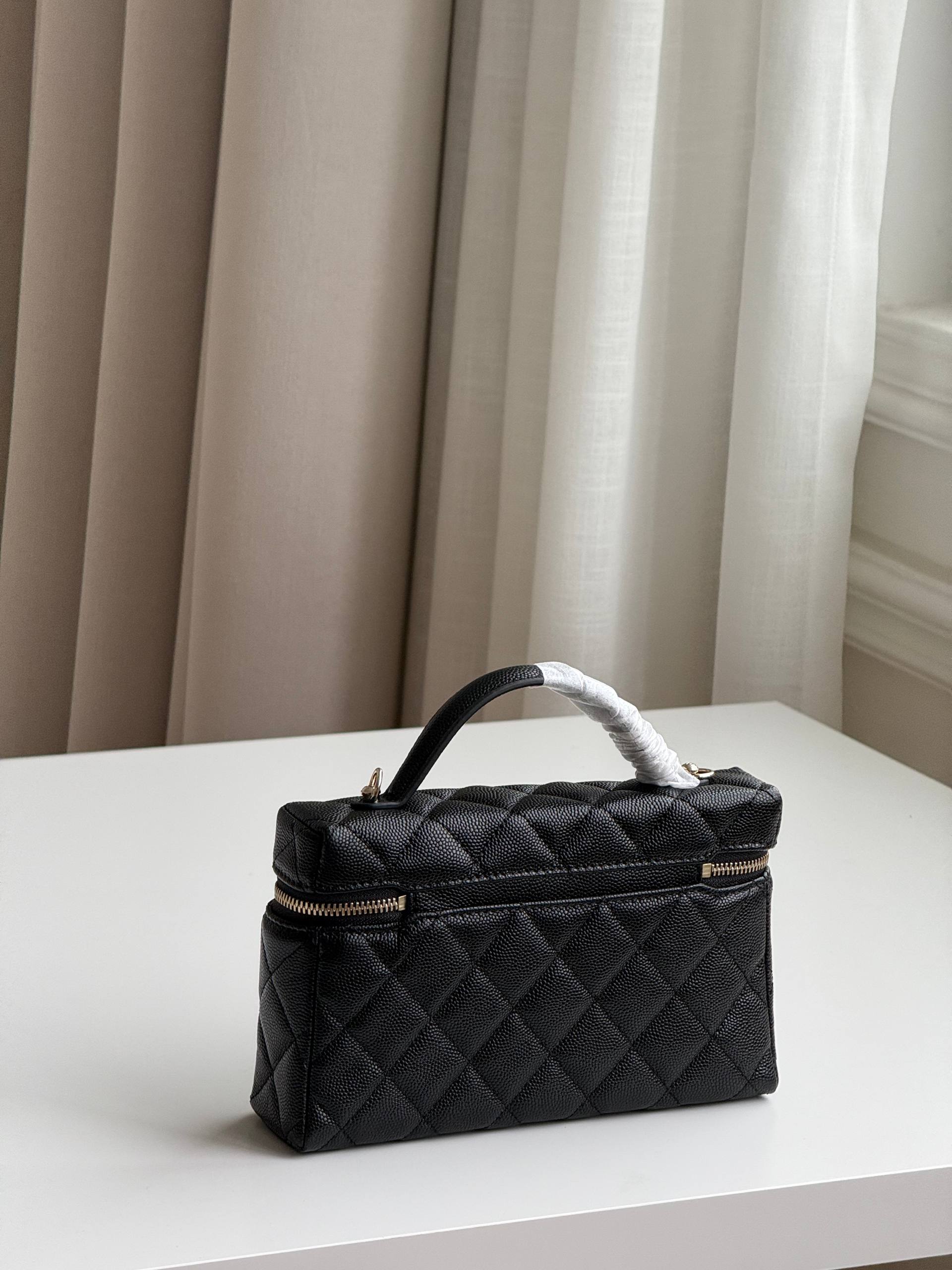 Chanel Caviar Quilted Vanity Case Handbag