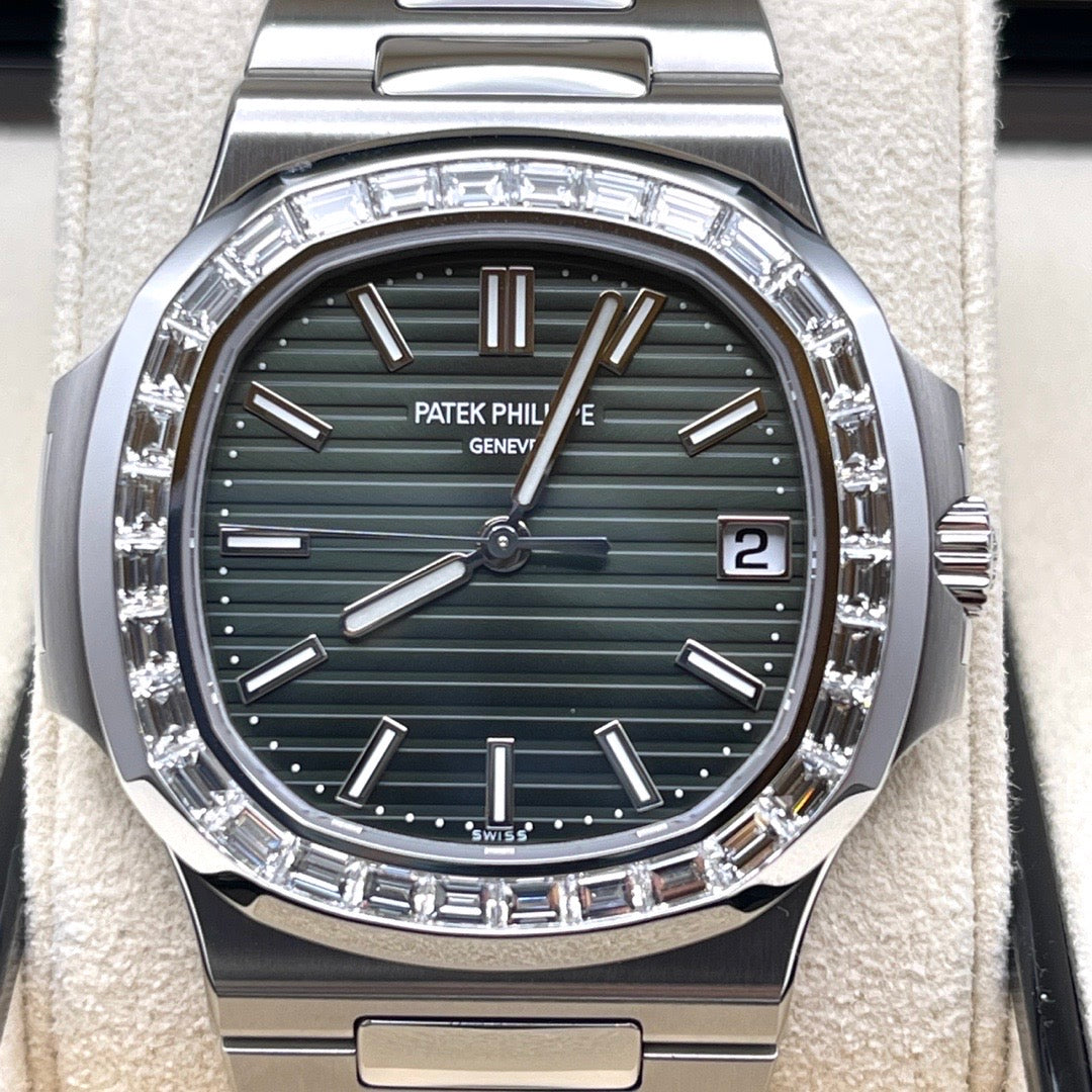 Patek Philippe Nautilus Steel Olive Green Dial Baguette Diamond Bezel 5711/1300A【1:1 Replica】