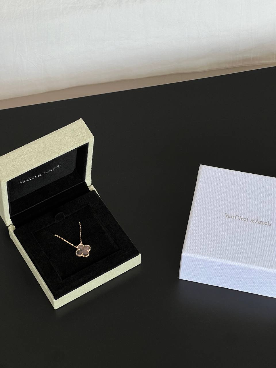 Van Cleef & Arpels Single Clover White Mother of Pearl Yellow Gold Necklace