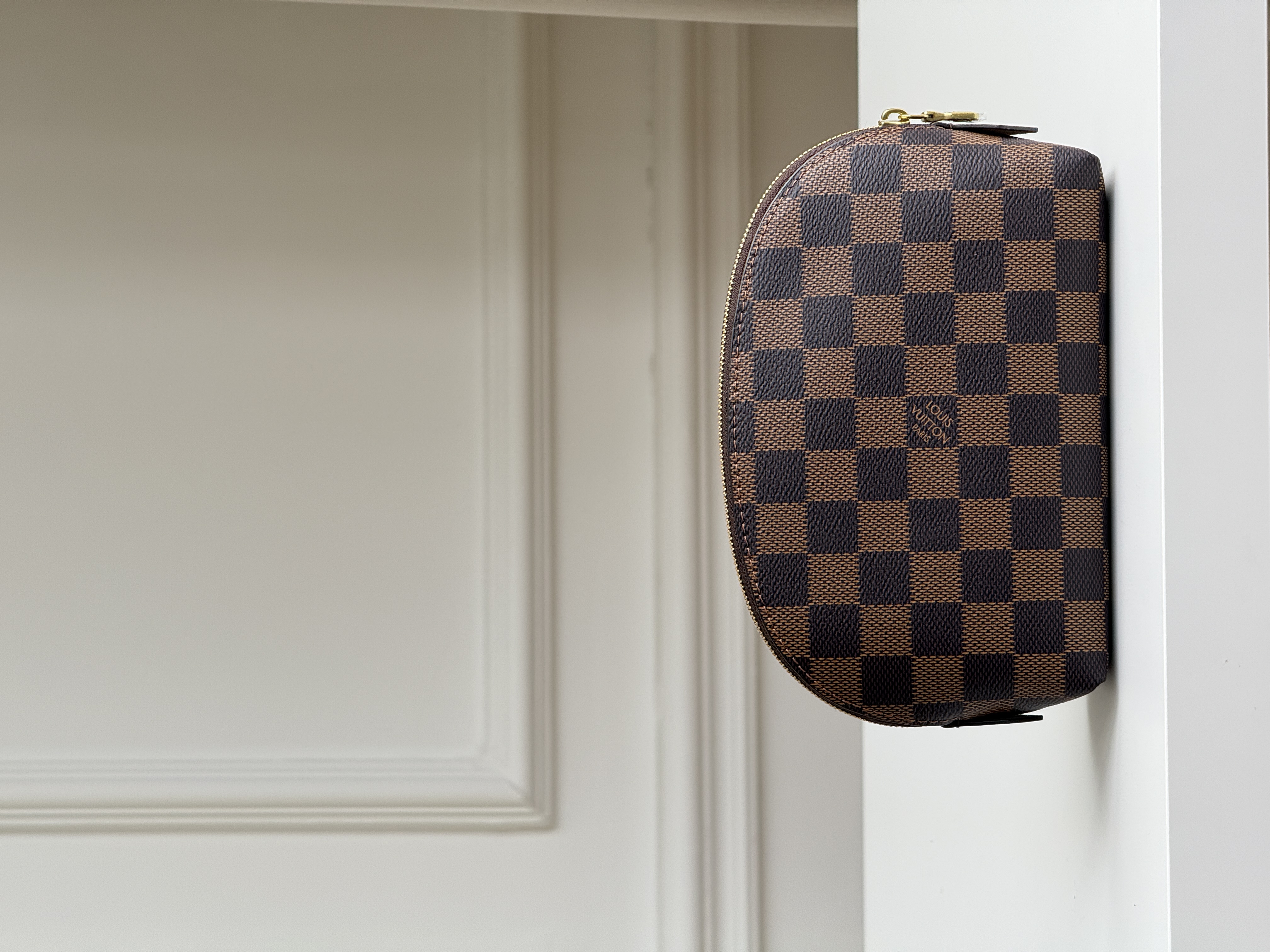 Louis Vuitton Pochette Cosmetique PM