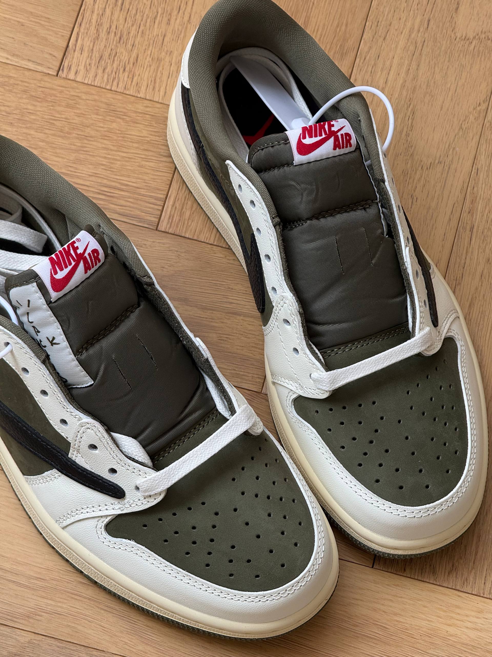 Travis Scott × Air Jordan 1 Retro Low OG SP 