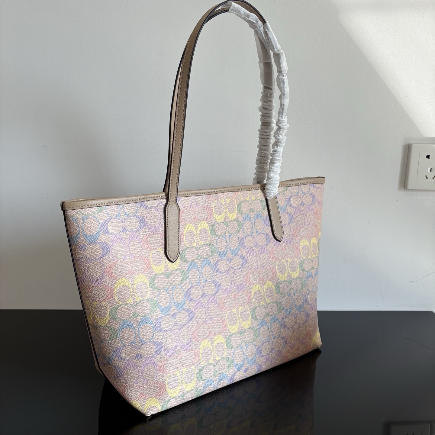 Women Handbag CDA93 City Tote Bag In Rainbow Signature Canvas