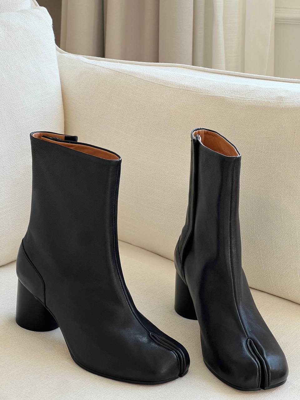 Maison Margiela Black Lambskin Tabi Split-Toe Side Zip Block Heel Ankle Boots