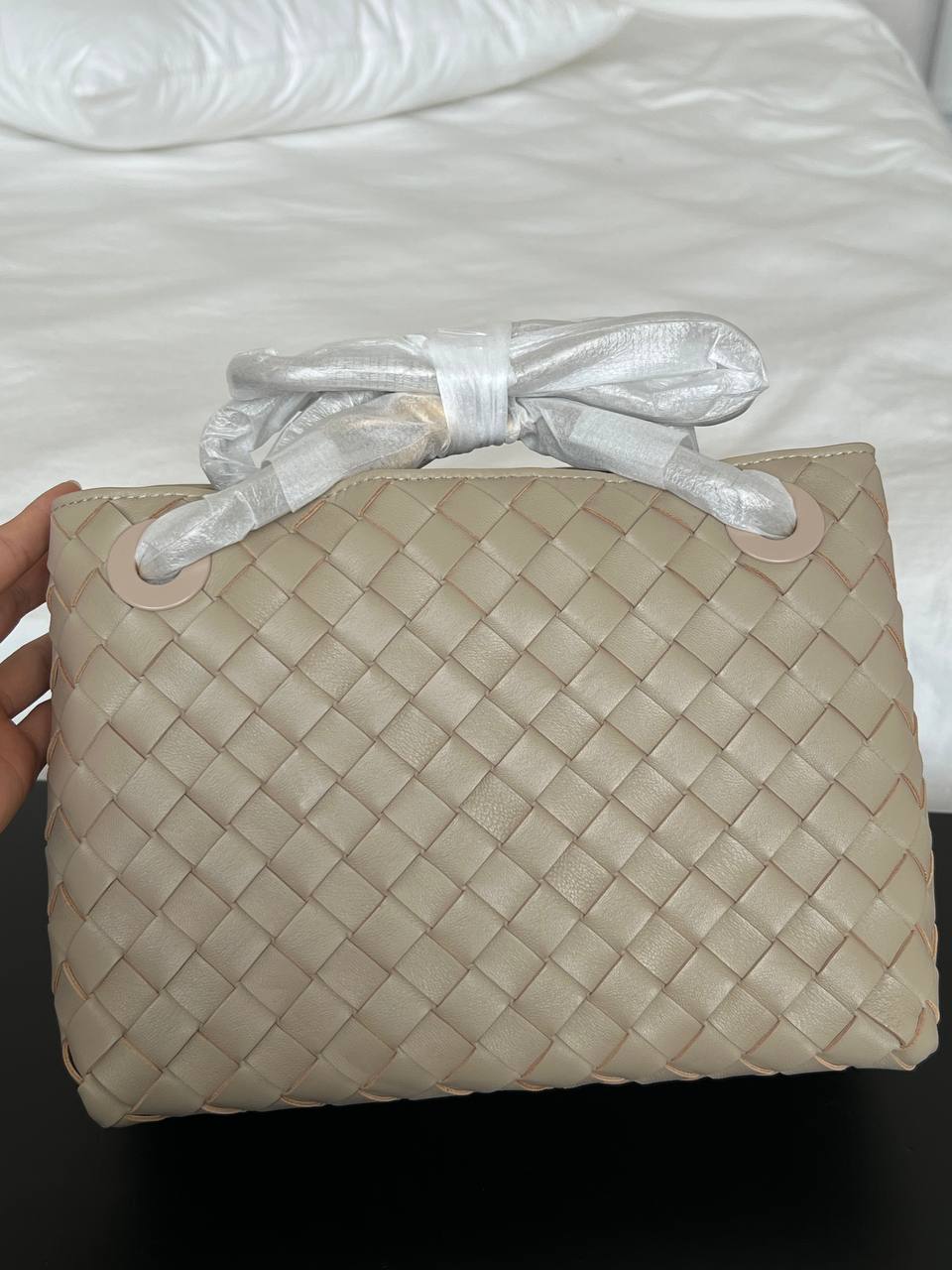 Bottega Veneta Oatmeal Intrecciato Woven Leather Drawstring Bucket Bag