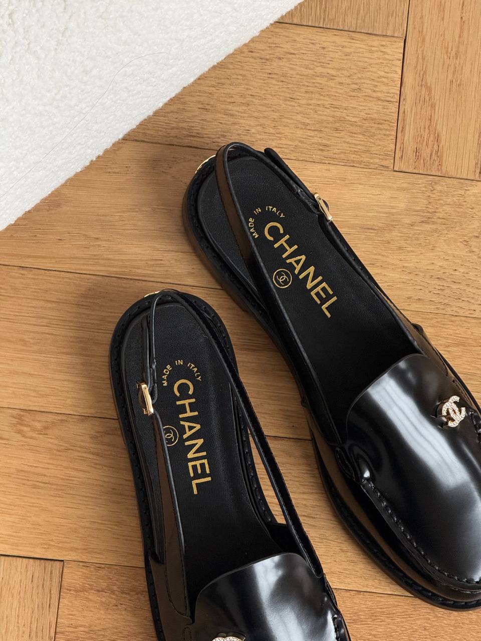 CHANEL Interlocking CC Crystal-Embellished Patent