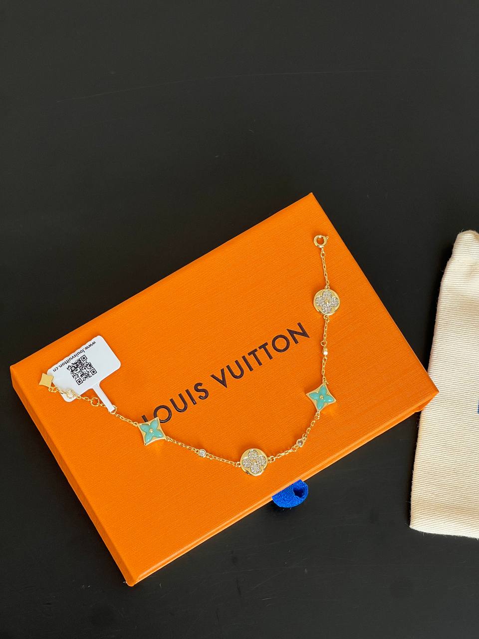 Louis Vuitton Gold Chain Turquoise Enamel Crystal Four-Leaf Clover Adjustable Bracelet