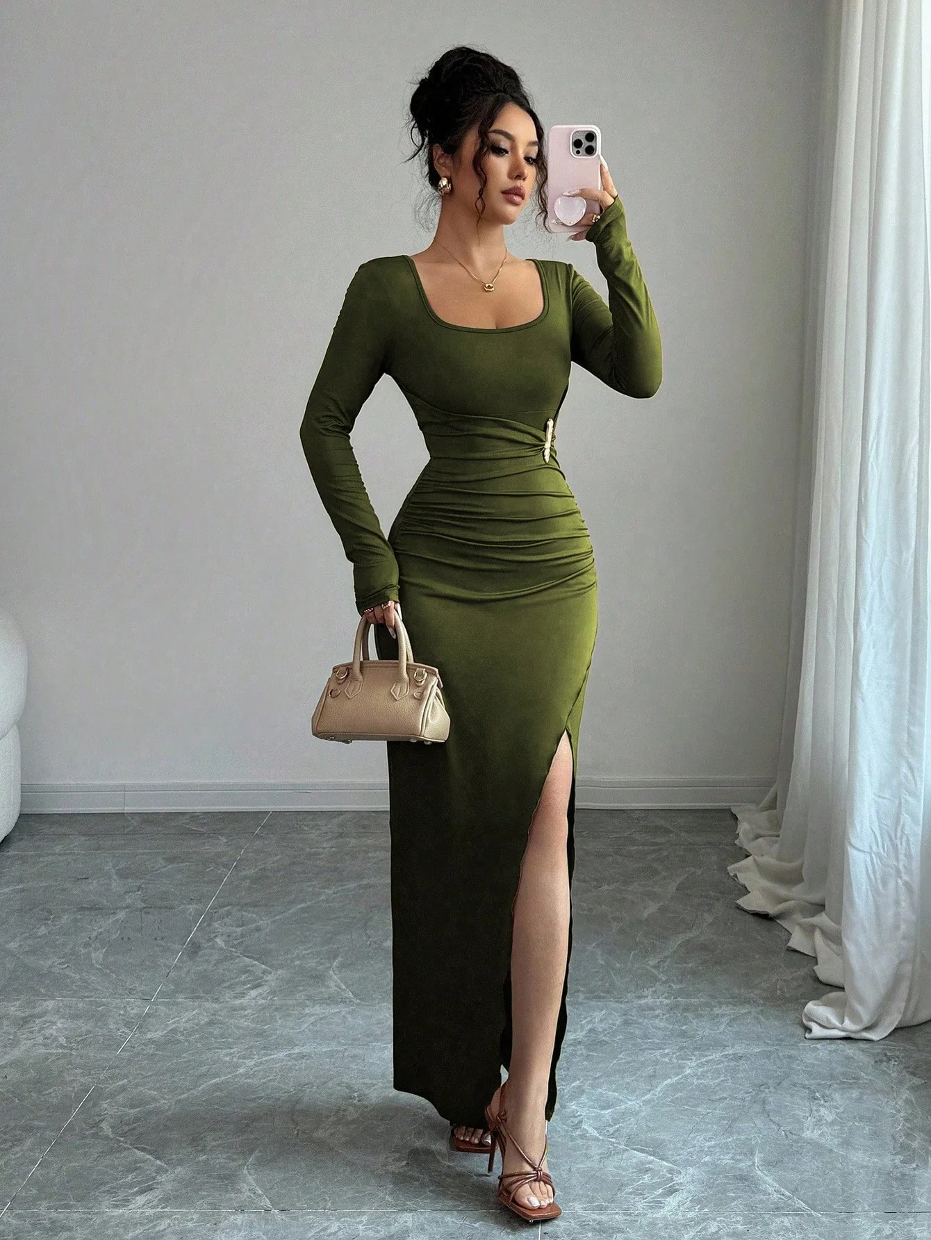 Robe Ajustée Élégante 