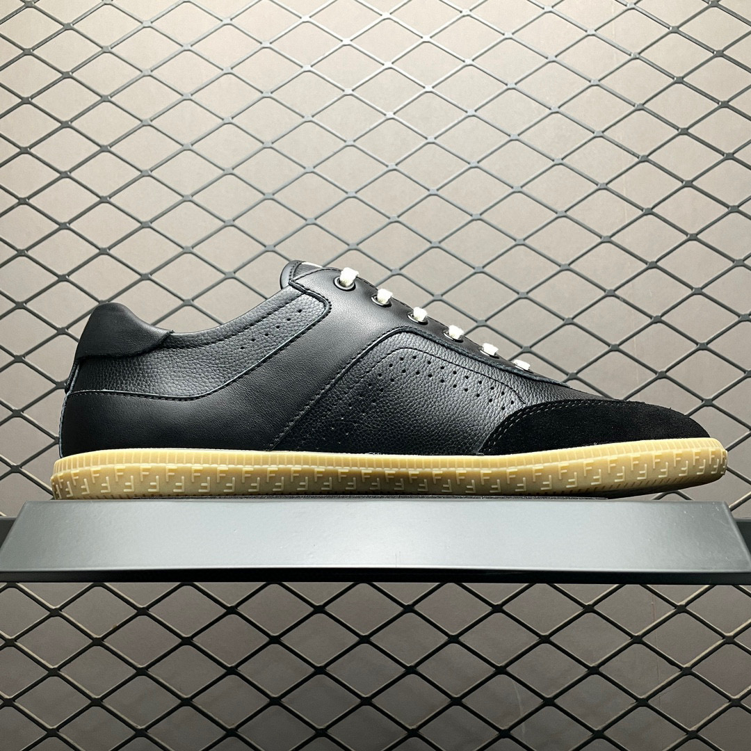 Fendi Flair Leather Sneaker Low Black