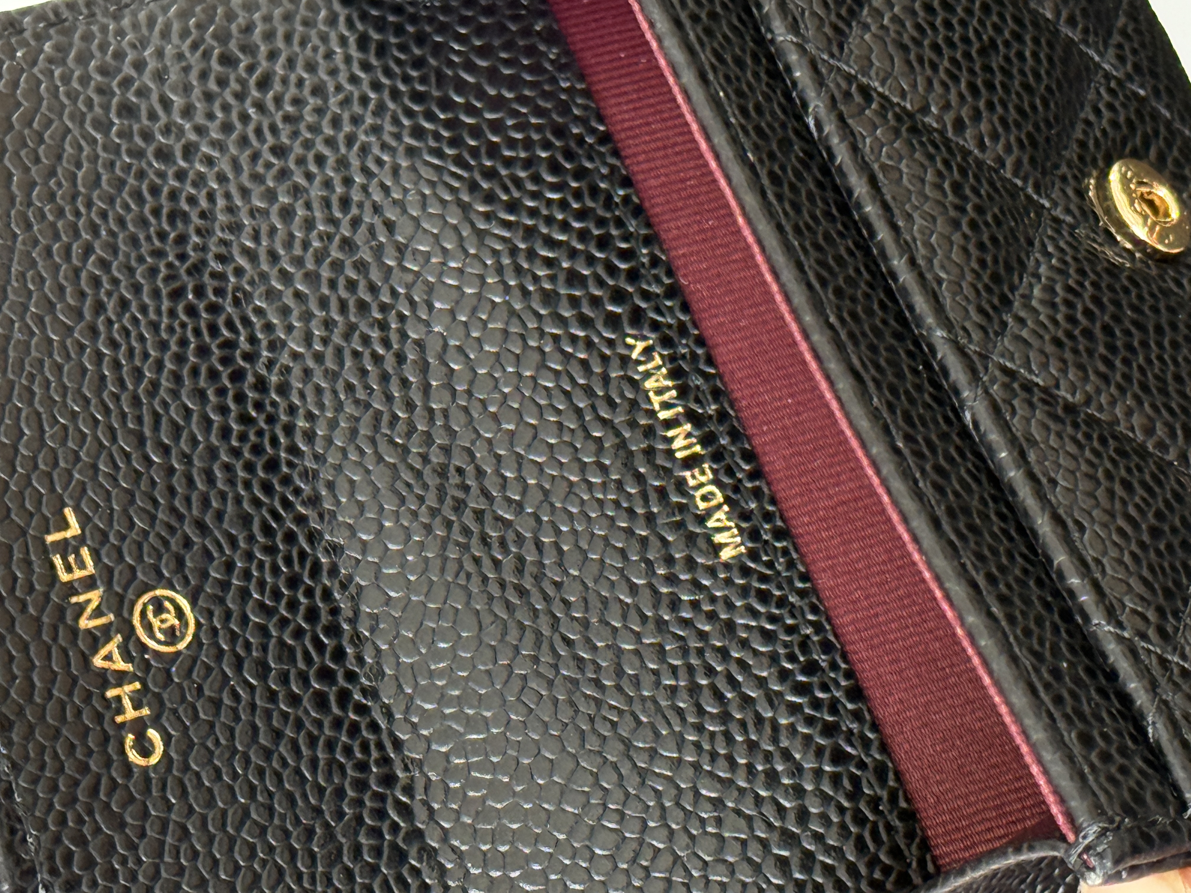 CHANEL Caviar Quilted Compact Flap Card Holder