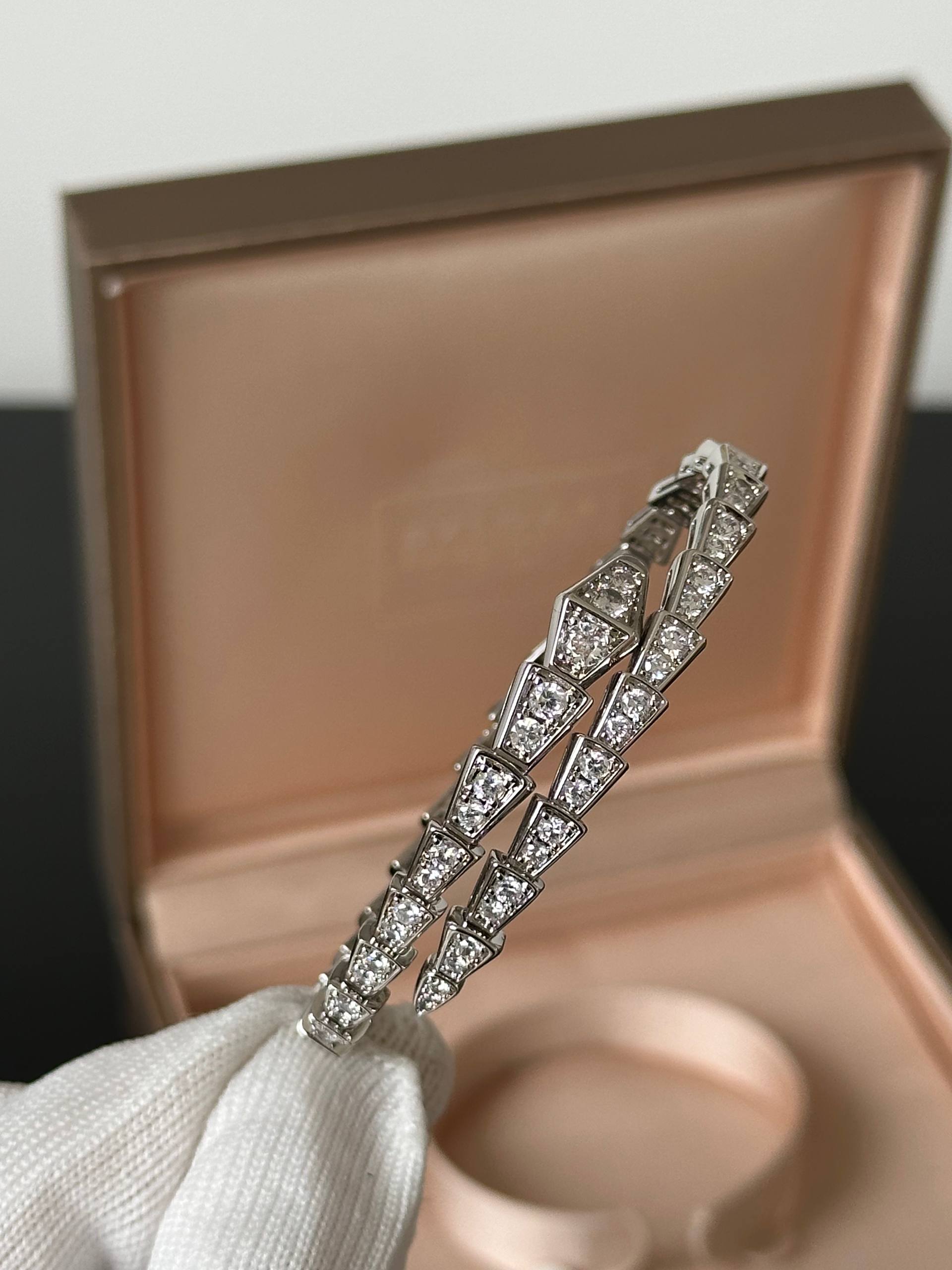 Bvlgari Serpenti Viper Full Diamond Snake Bracelet