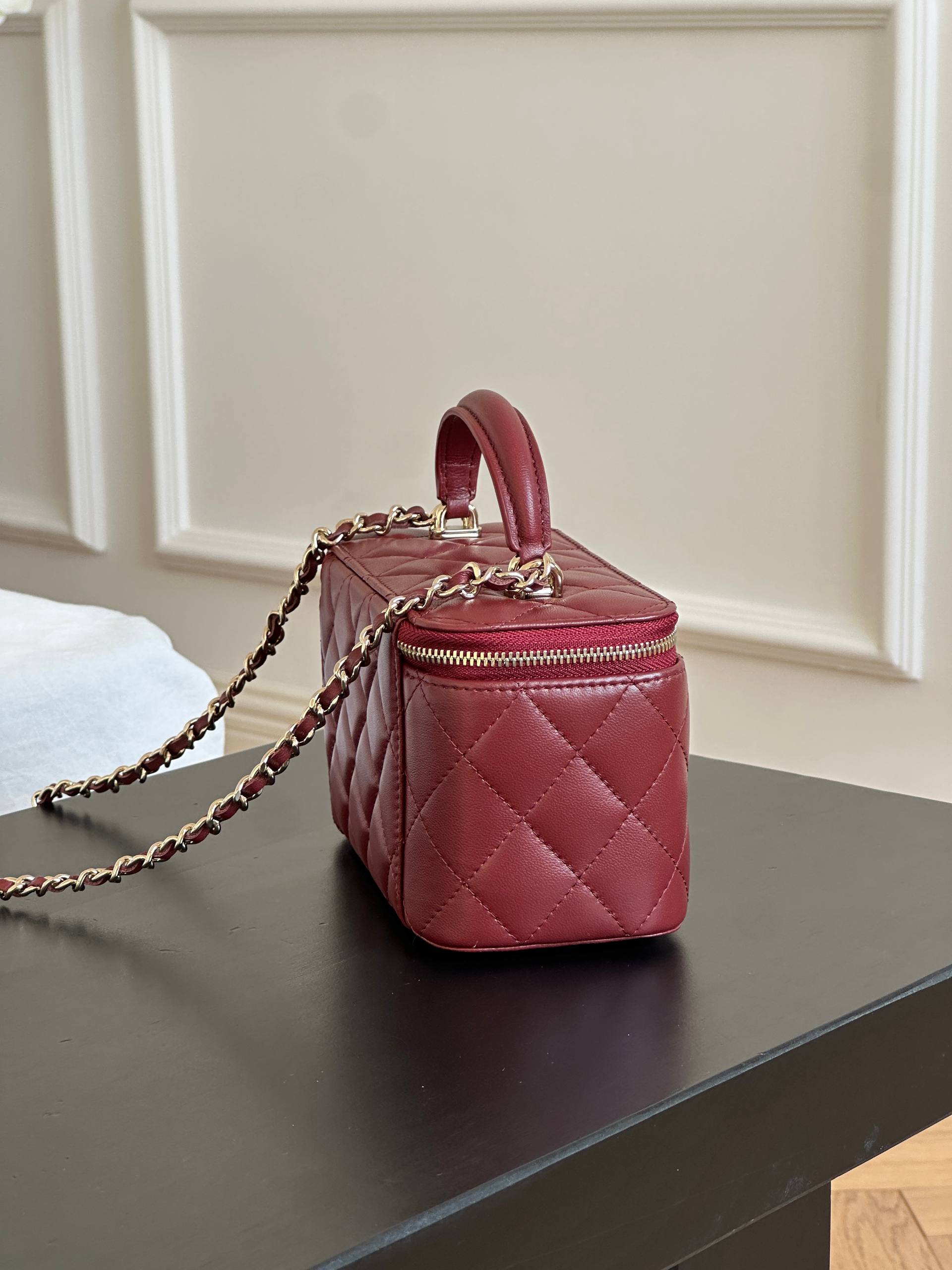 CHANEL Burgundy Lambskin Quilted Vanity Case Chain Crossbody Bag