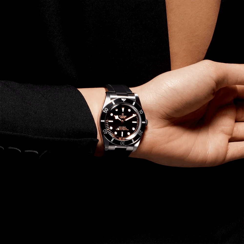 Black Bay 54 37mm Black Dial & Bezel Automatic Rubber Strap Watch