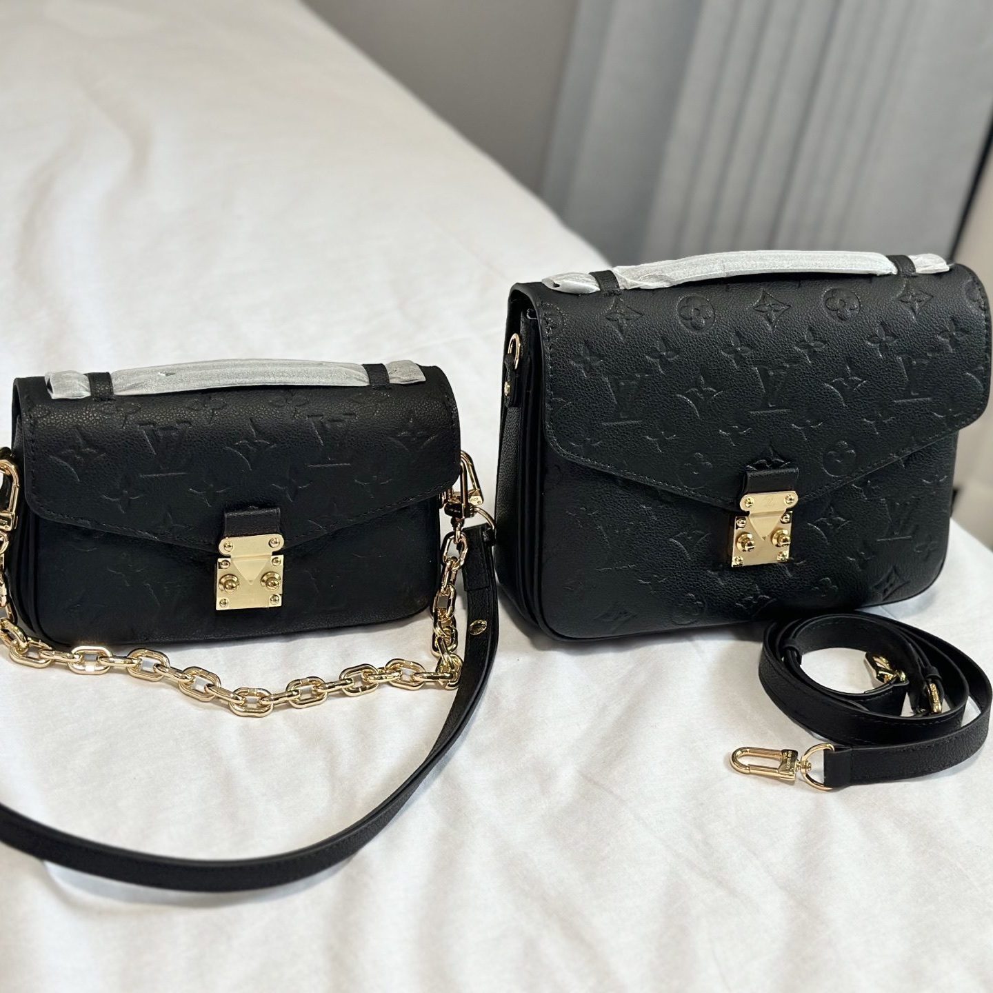 POCHETTE METIS EAST WEST BLACK 21X6X13CM