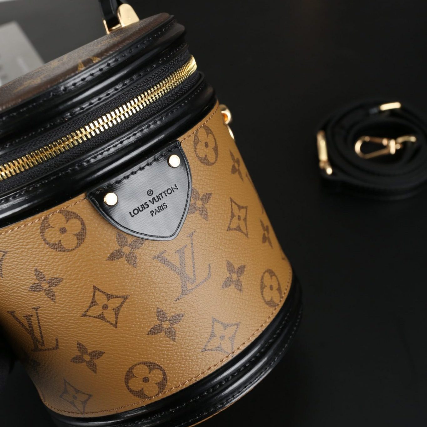 CANNES REVERSE MONOGRAM CANVAS 17CM