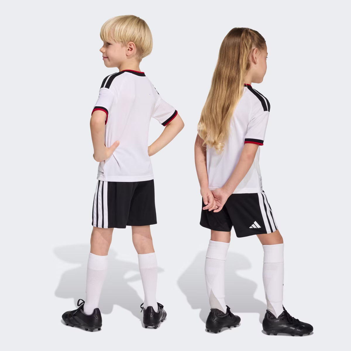 Deutschland 26 Kids Heimausrüstung
