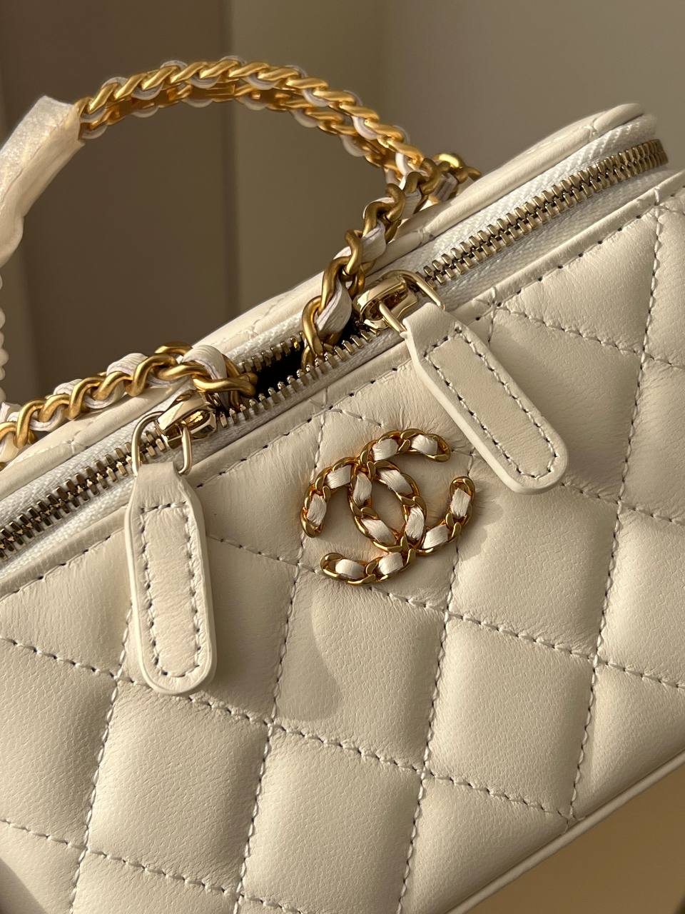 Chanel Cream White Smooth Lambskin Quilted Vanity Case Bag With Top Handle & Interwoven Chain Strap