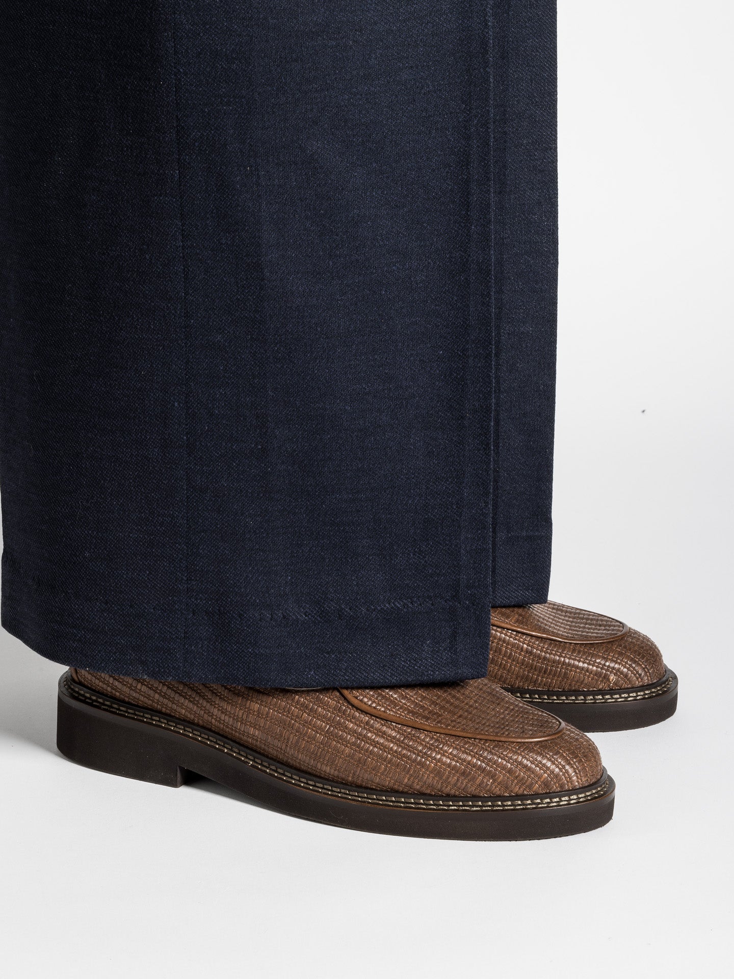 LEX RAFFIA DARK BROWN