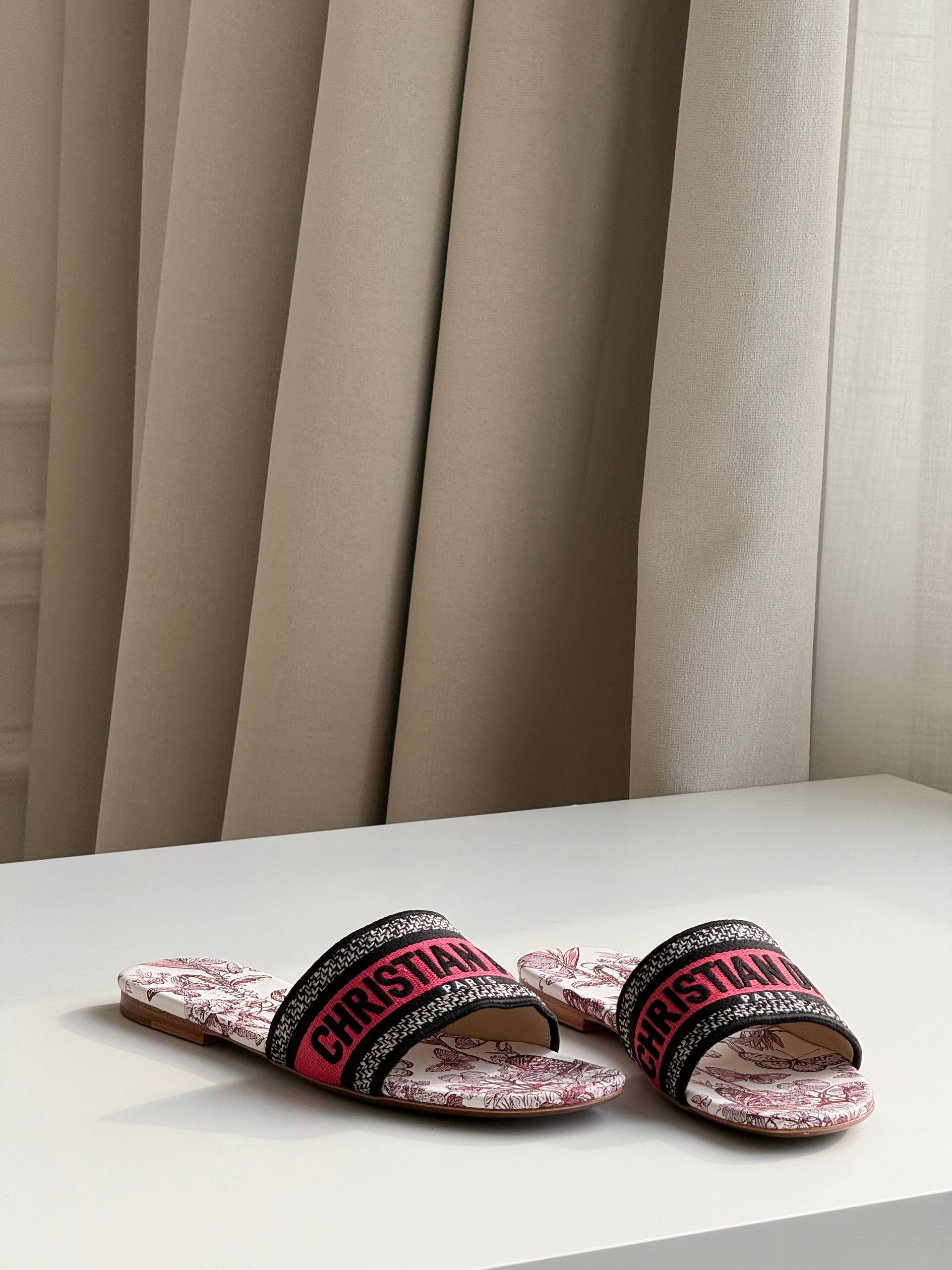 Christian Dior Dway Embroidered Cotton Slides with Floral Motif