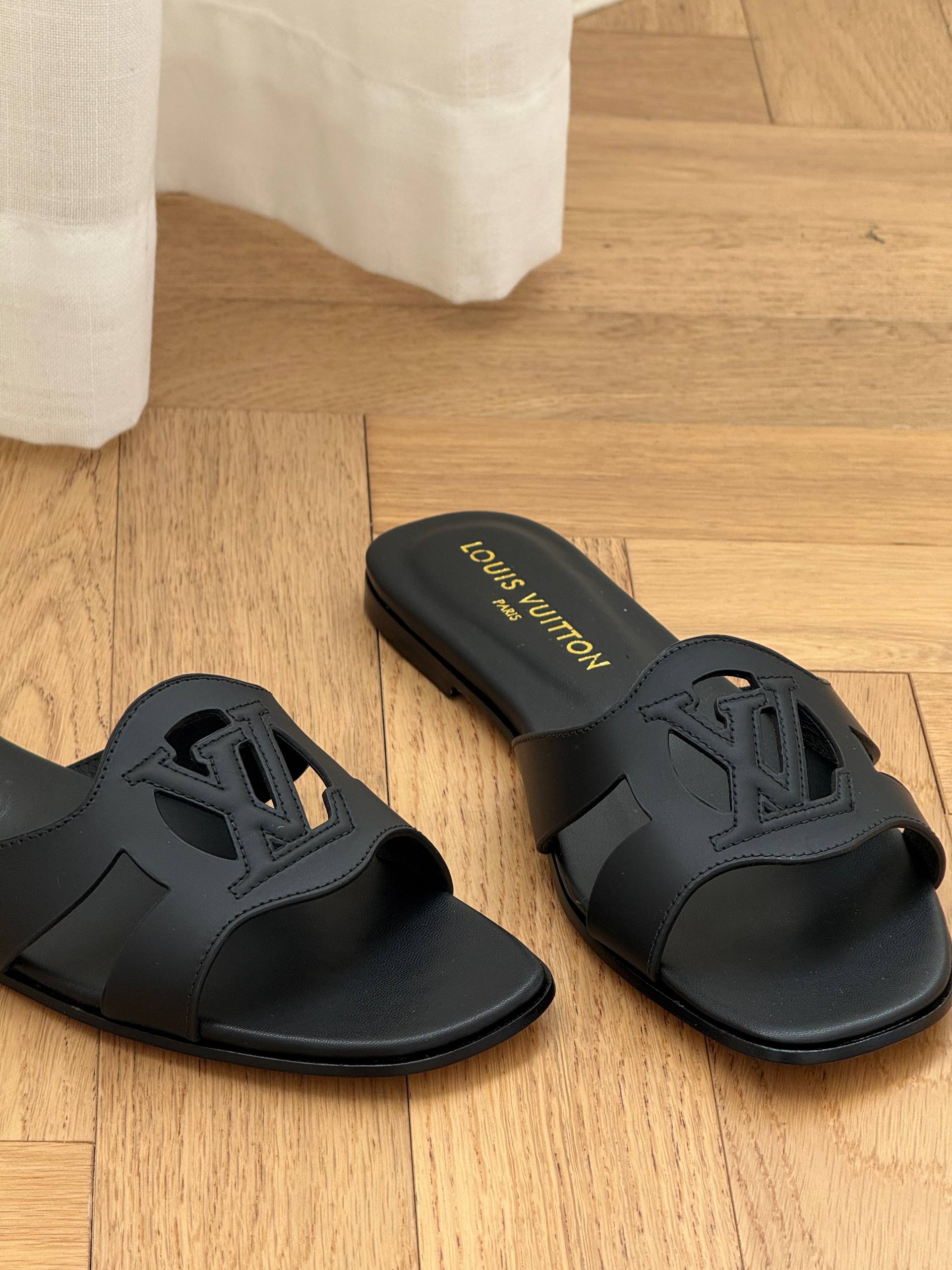 Louis Vuitton Isola Flat Mule
