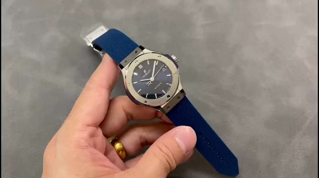 Hublot Classic Fusion 565.NX.1171.RX Lady 38 MM