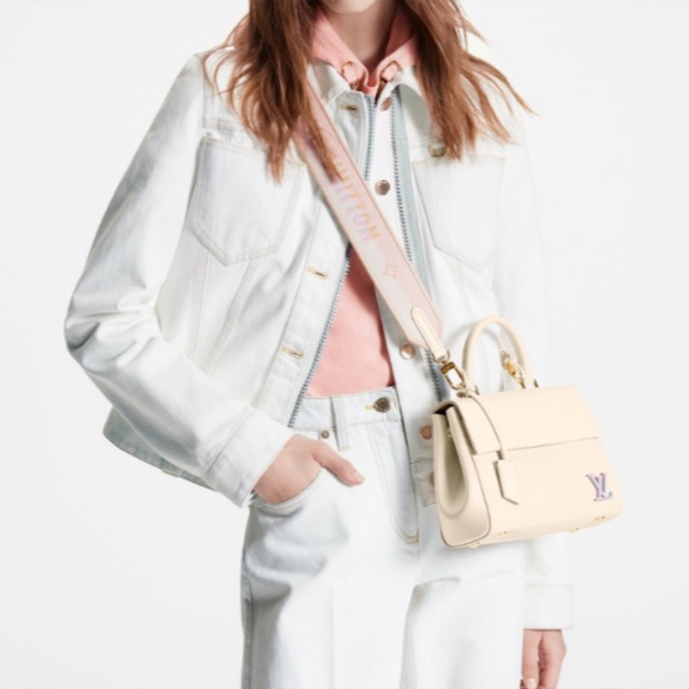 LV  Cluny Grained Leather Shoulder Handbag