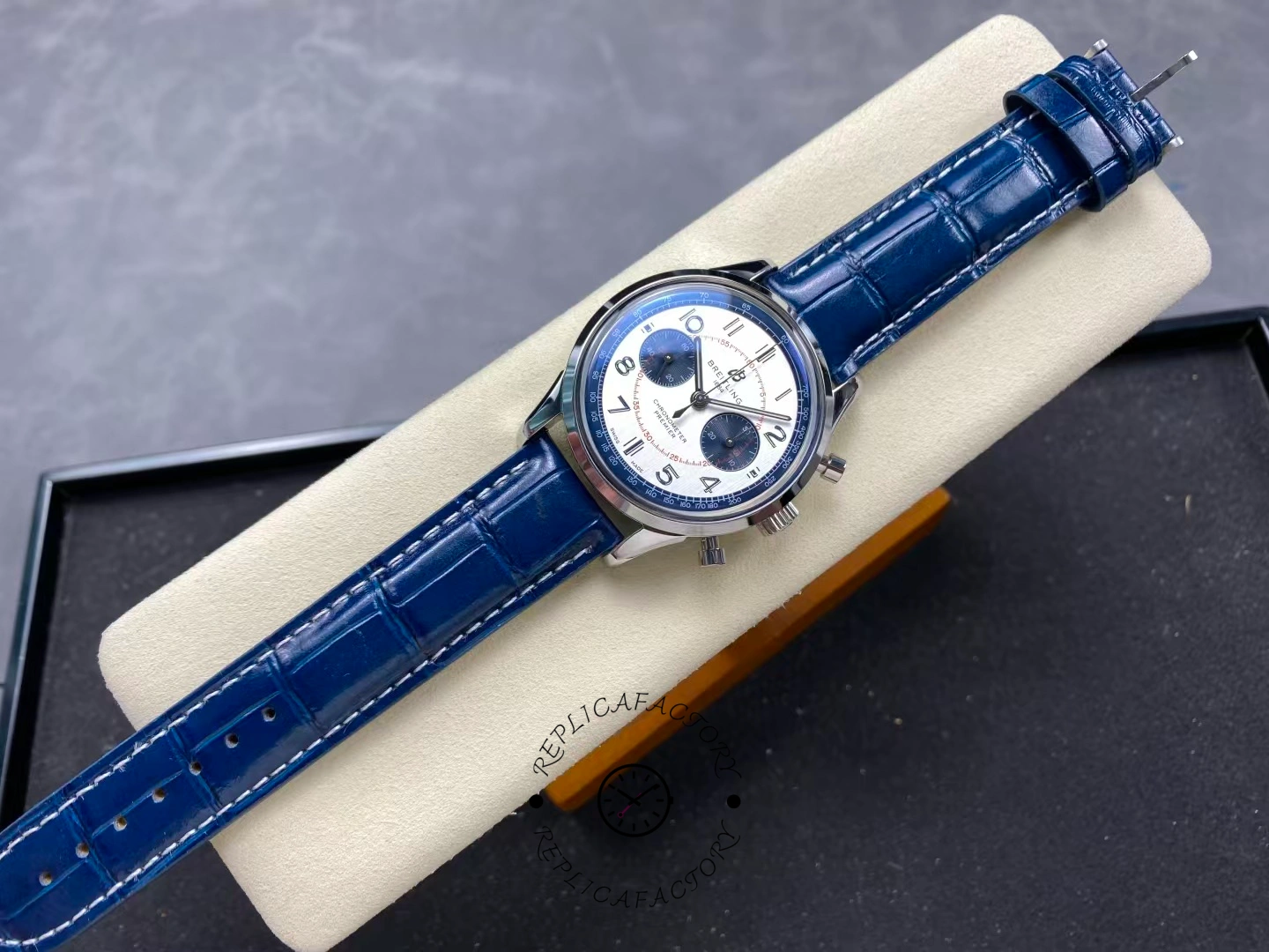 Breitling Premier B01 Chronograph 42 AB0118A71G1P2 Replica