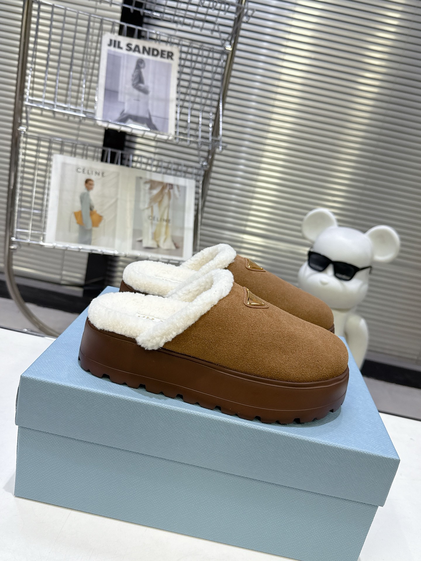 Prada shearlina-lined Suede Mules