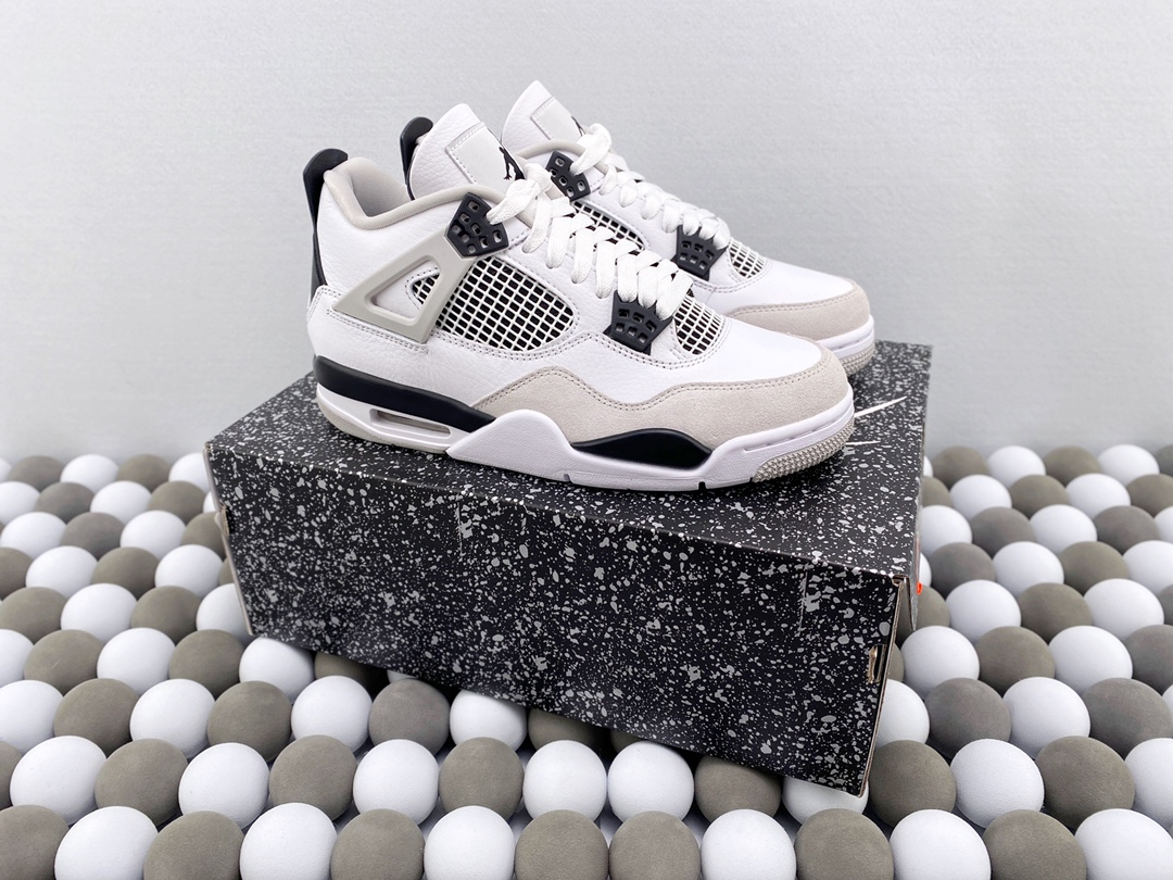 Air Jordan 4 Retro Grey X White X Black Color