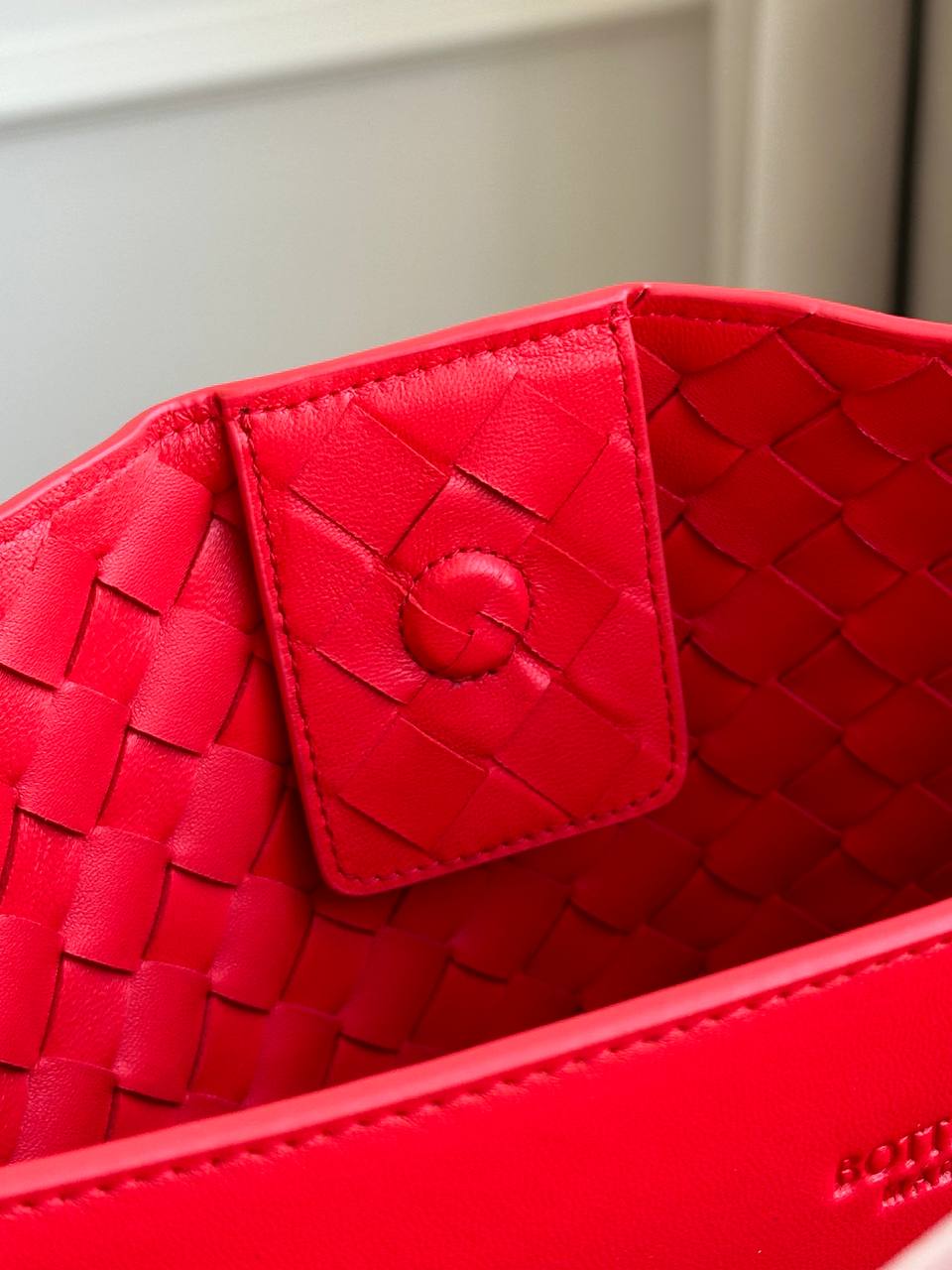 Bottega Veneta Bright Red Intrecciato Hand-Woven Leather Knot Buckle Large Tote Bag
