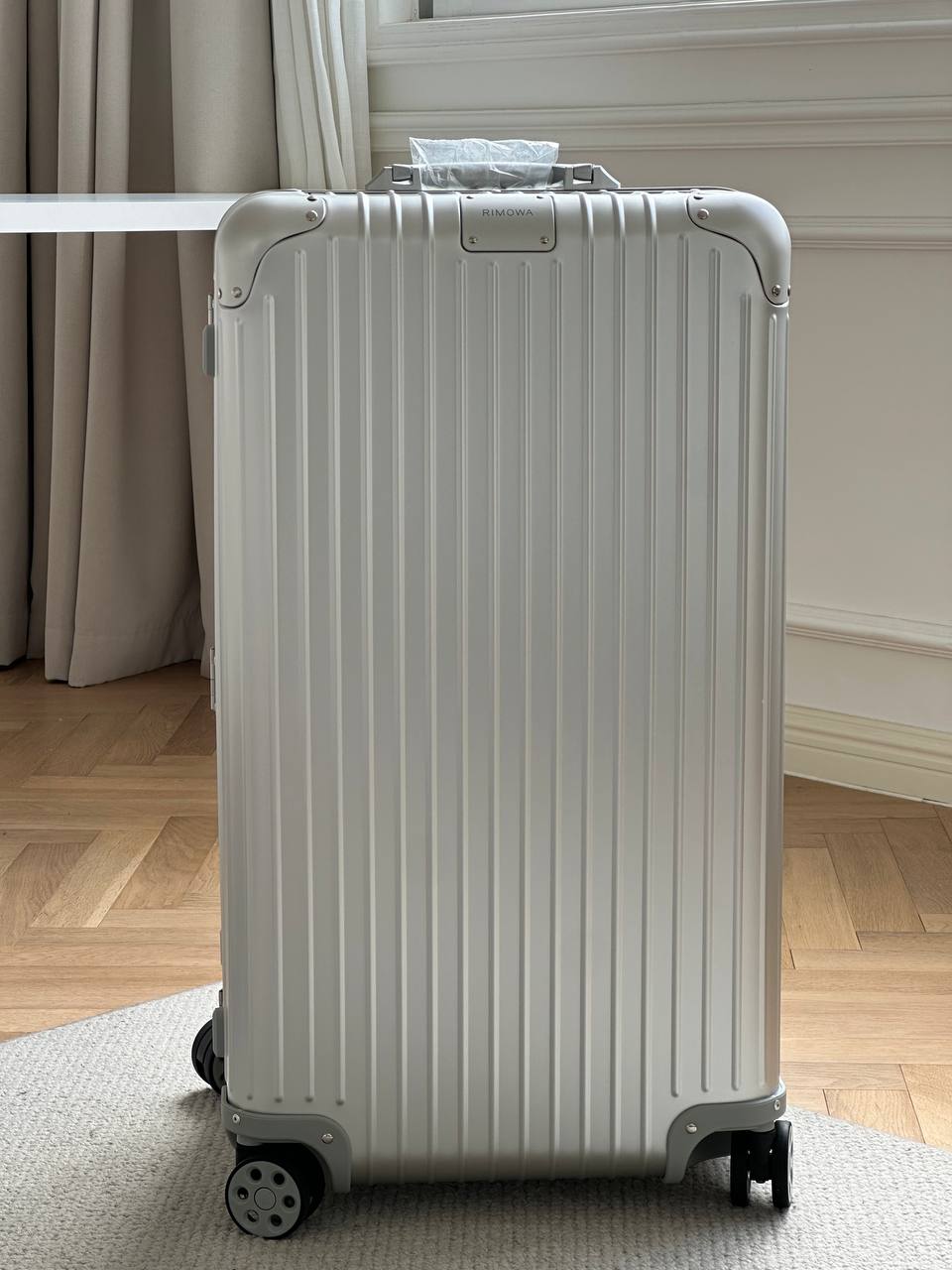 RIMOWA Classic Silver Aluminum-Magnesium Alloy 4-Wheel Trolley Suitcase