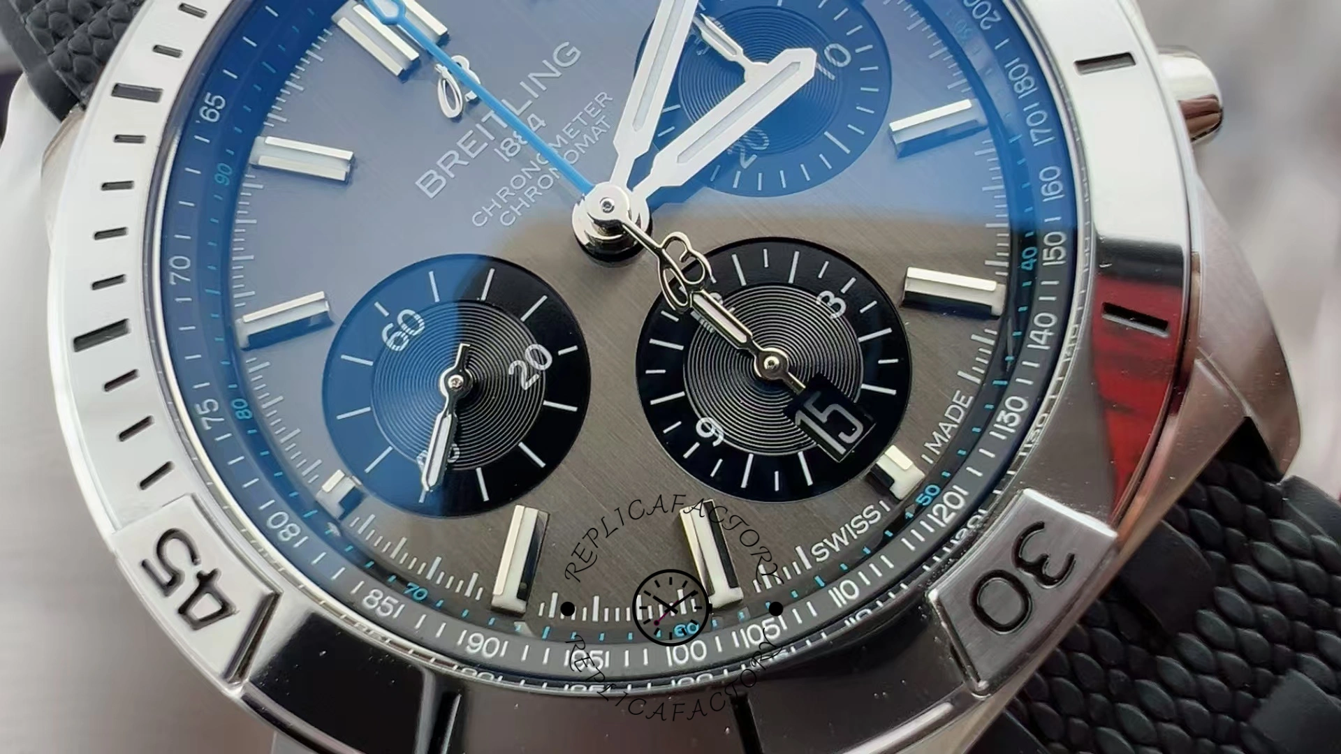 Breitling Chronomat B01 42mm EB0134101M1S1 Replica