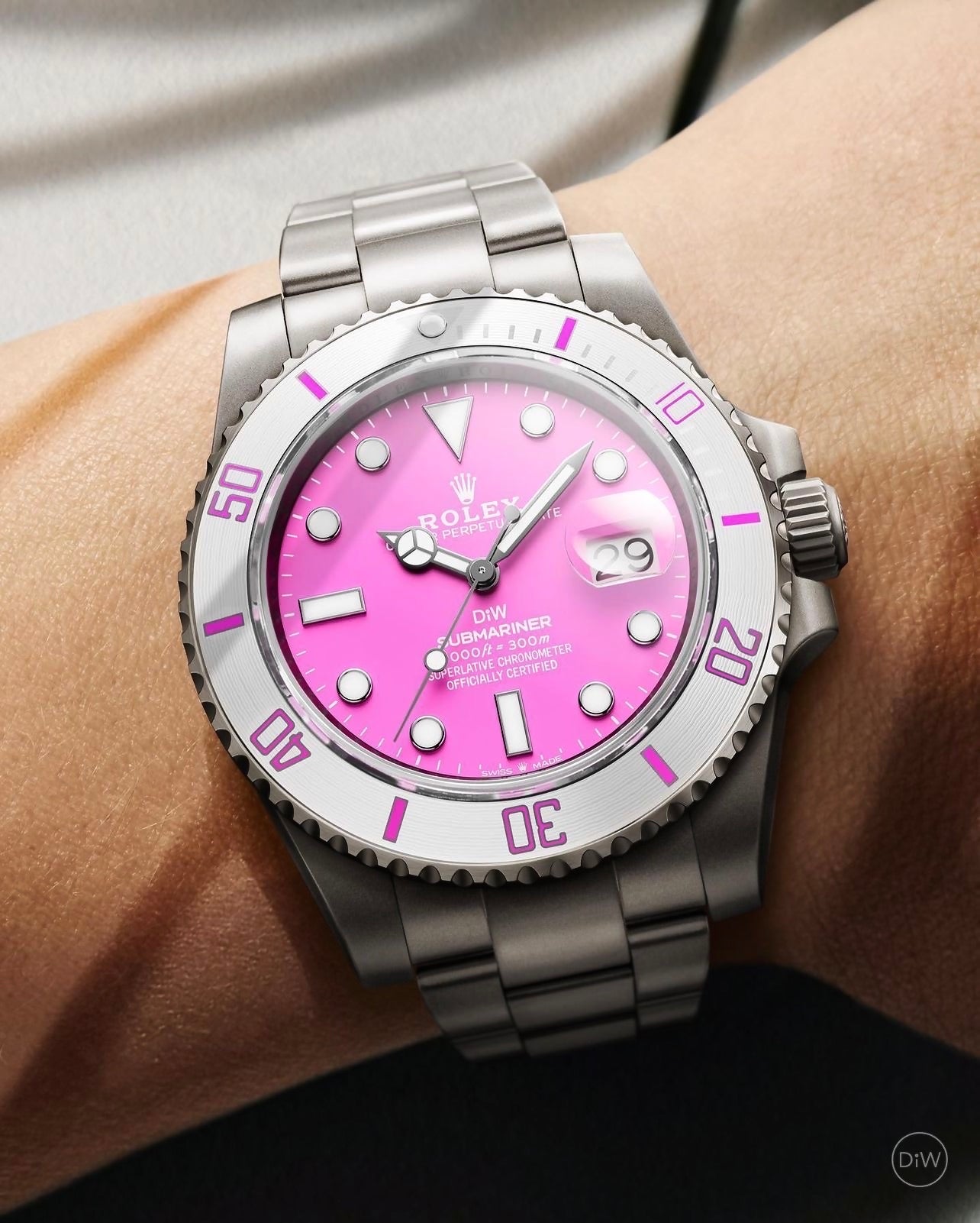 DiW Rolex Submariner FUCHSIA【1:1 Replica】