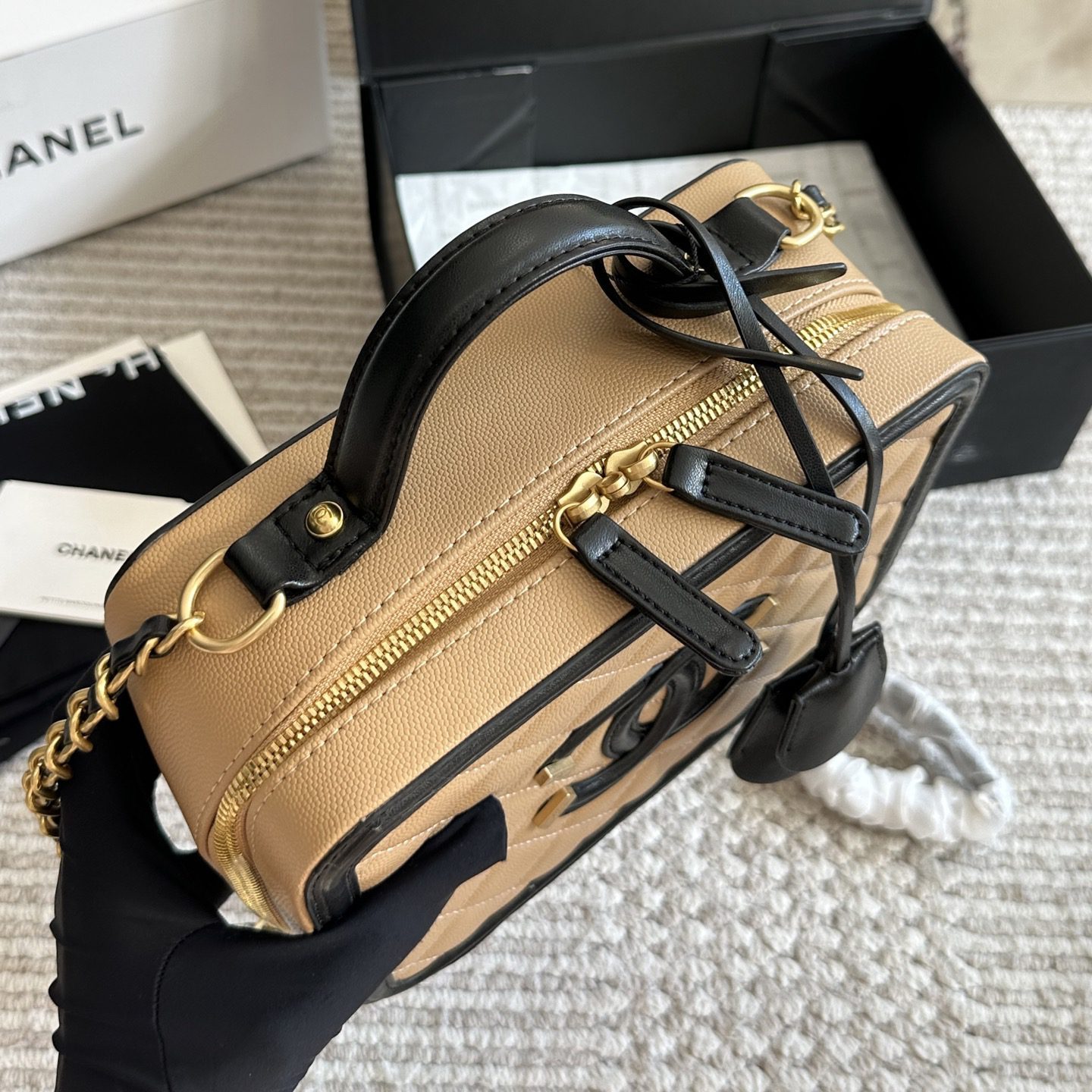 VANITY CASE
