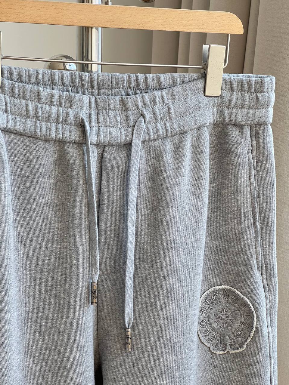 Side Flocked Letter Patch Drawstring Straight Leg Sweatpants