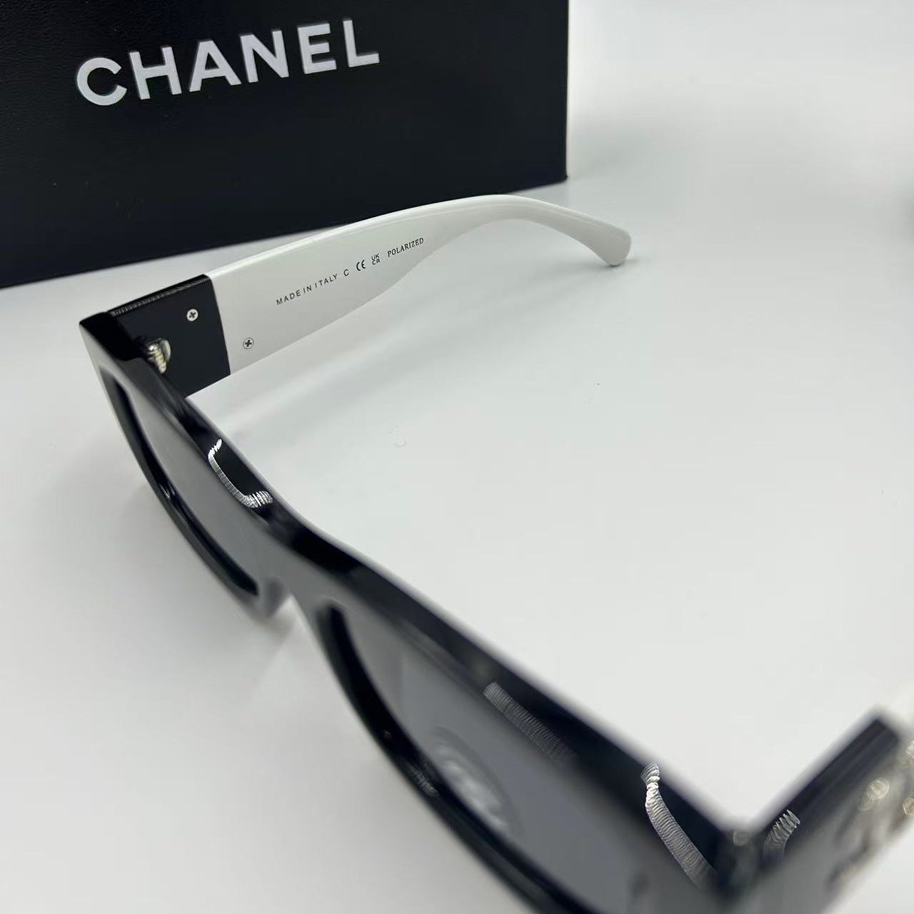 RECTANGLE SUNGLASSES