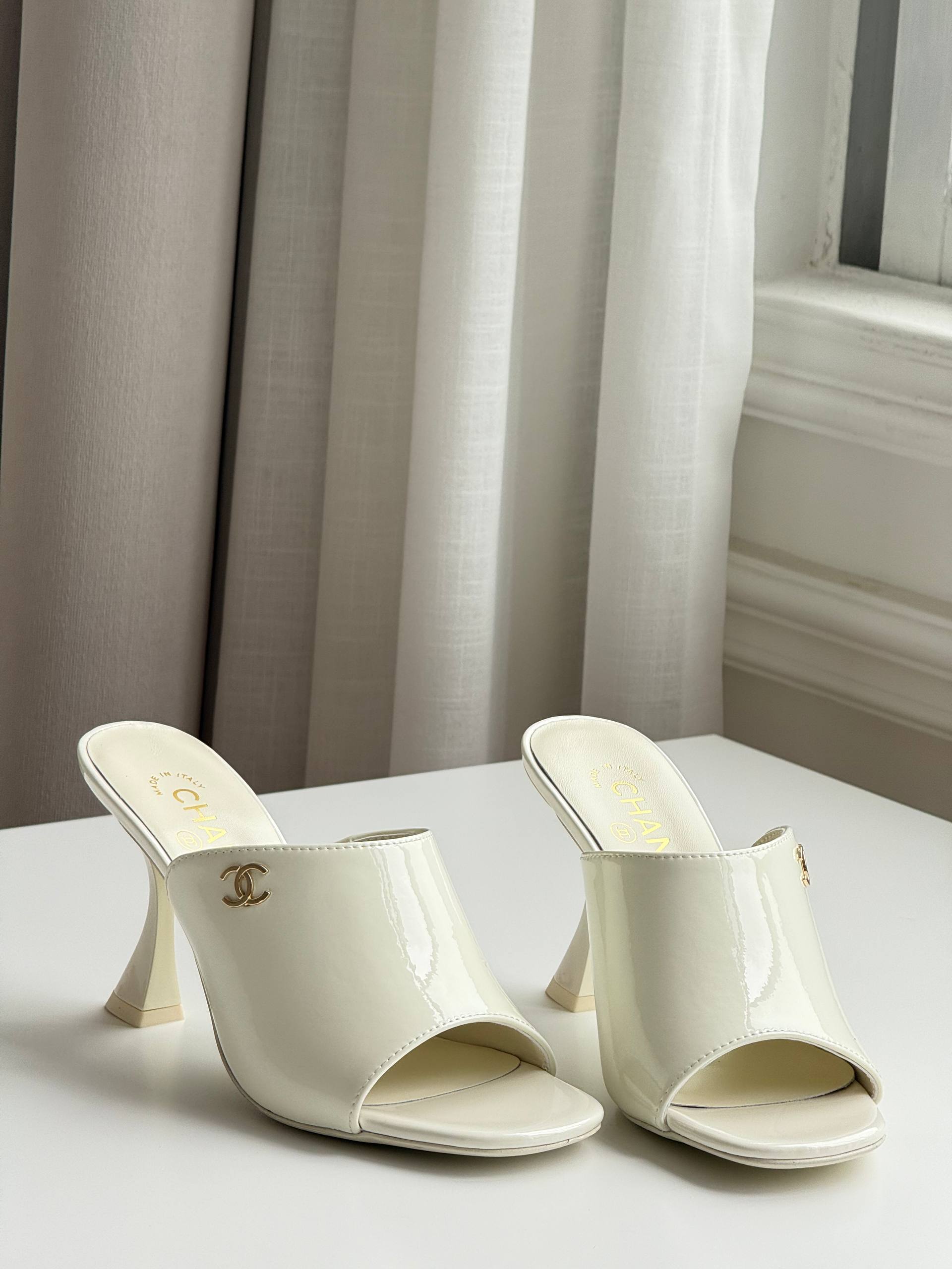 Chanel Patent Leather CC Logo Block Heel Open-Toe Mule Sandals