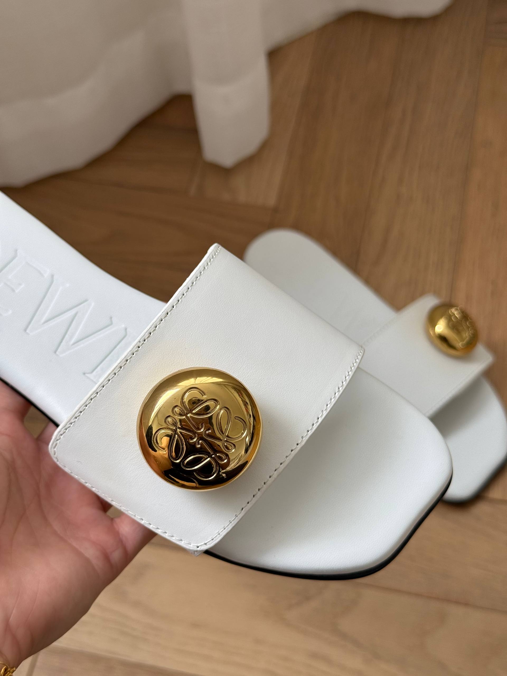 LOEWE Pebble Collection Leather Slides