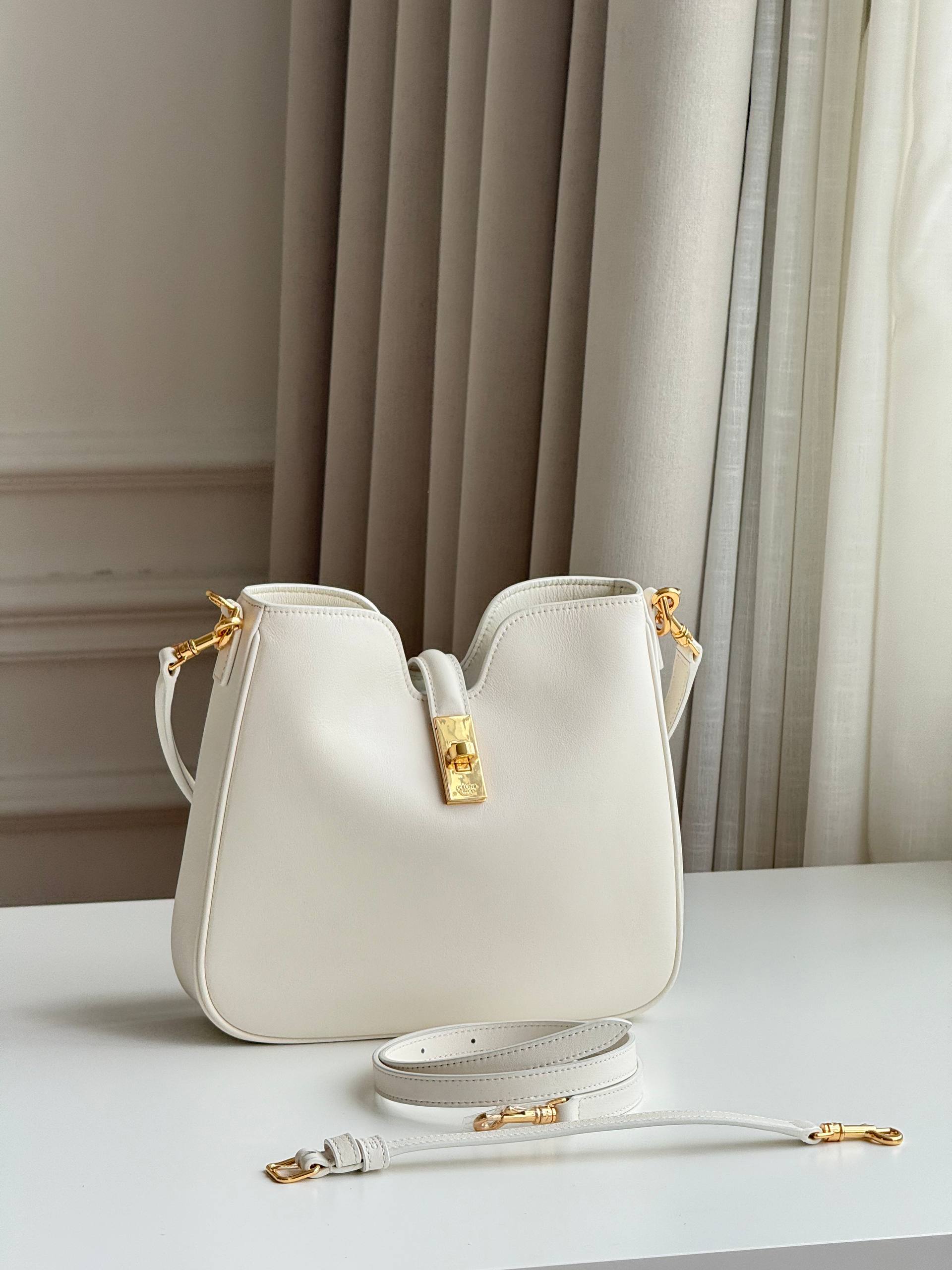 CELINE CAMILLE 16 SOFT