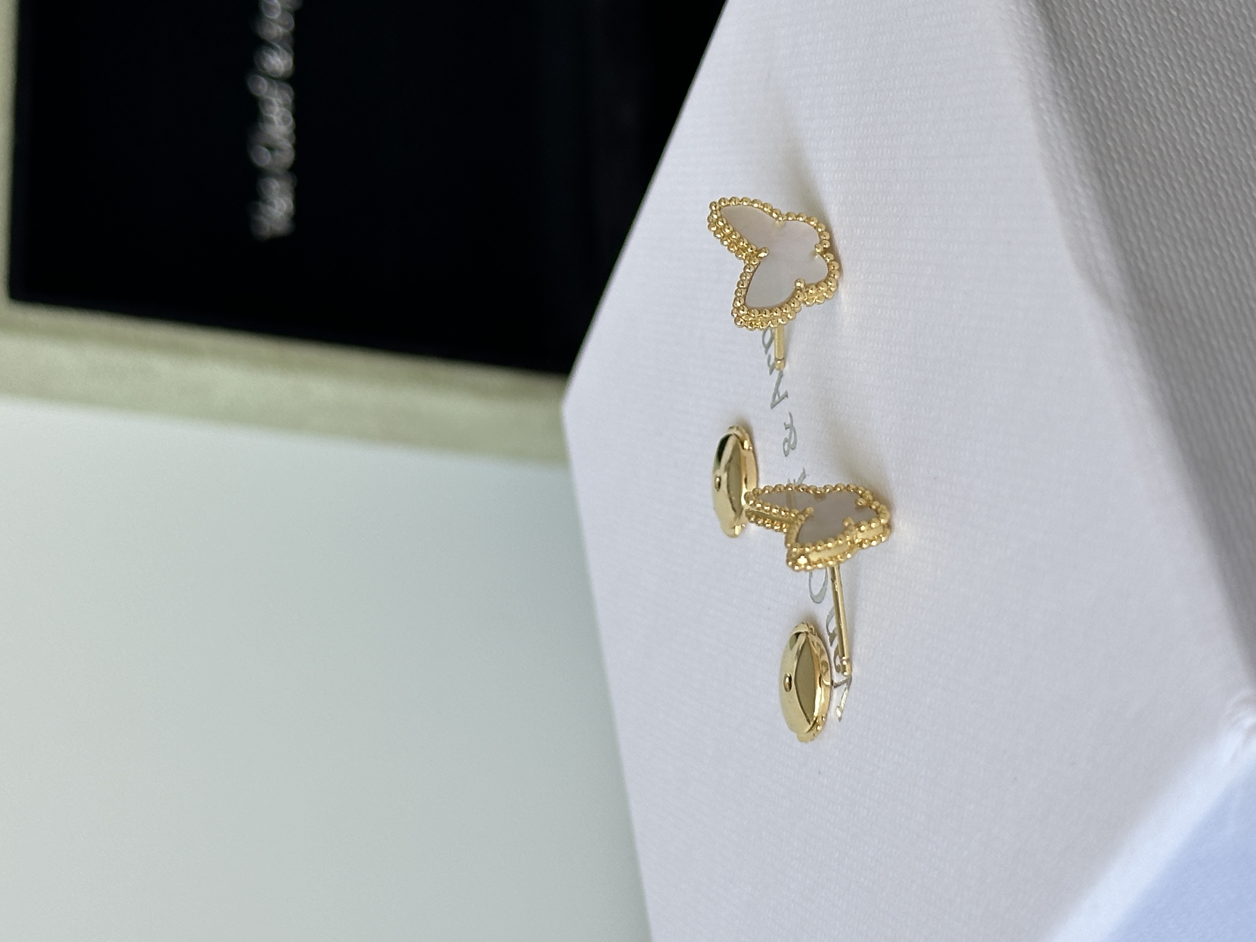 Van Cleef & Arpels Sweet Alhambra Papillon