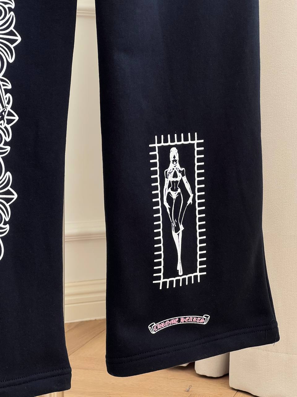 Streetwear Figure & Heart Print Back Pocket Drawstring Wide-Leg Sweatpants