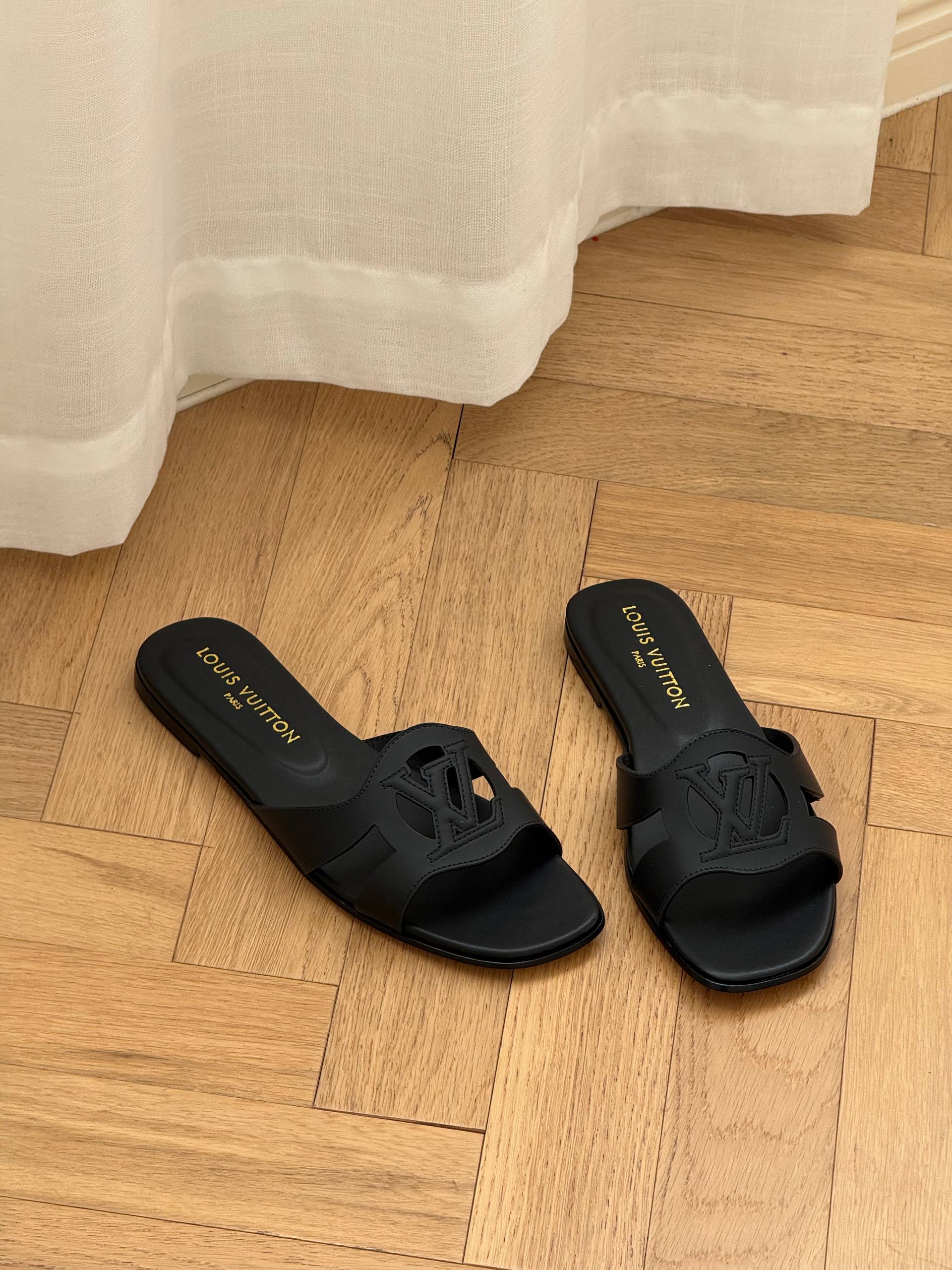 Louis Vuitton Isola Flat Mule
